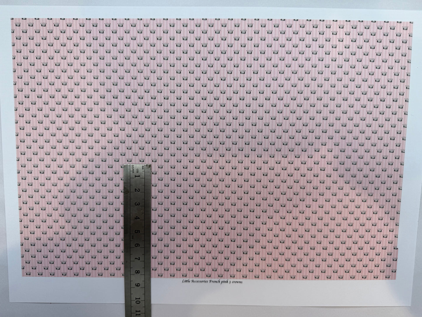 Wallpaper French Boutique 5 crowns 1/48th scale