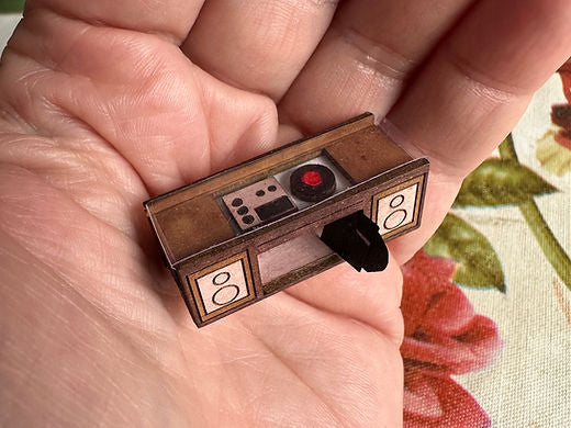 Cabinet Record player. 1/48th scale KIT