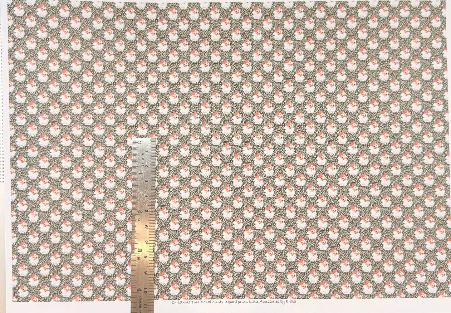 Wallpaper Christmas traditional santa leopard print 1/48