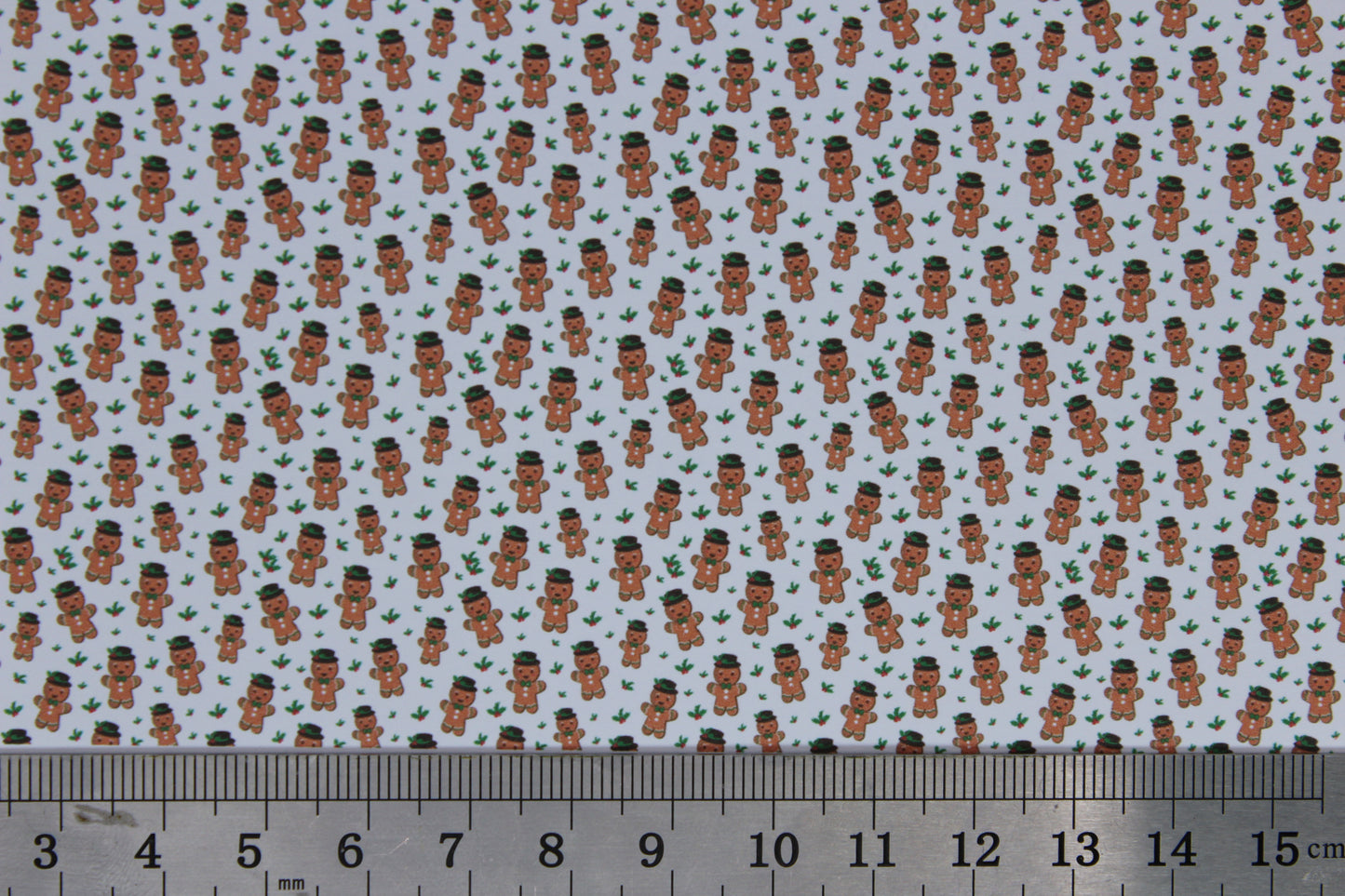 FABRIC Christmas, gingerbread men in green hat 1/48th scale