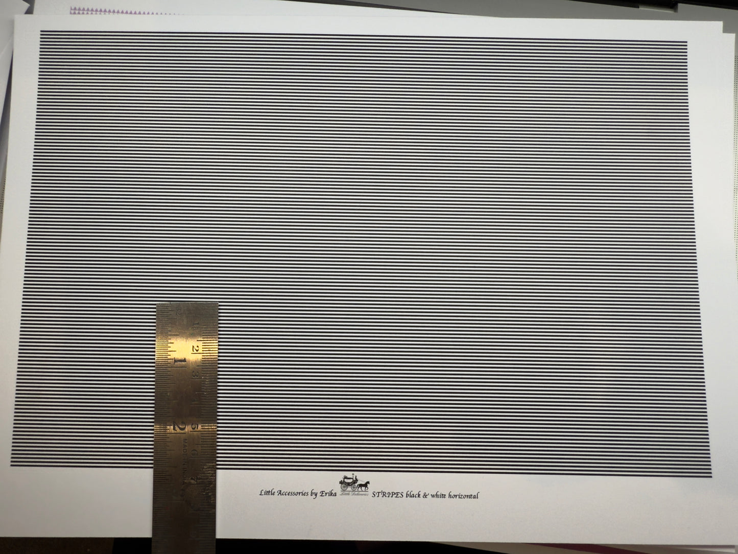 Wallpaper CONTRAST horizontal stripes black & white