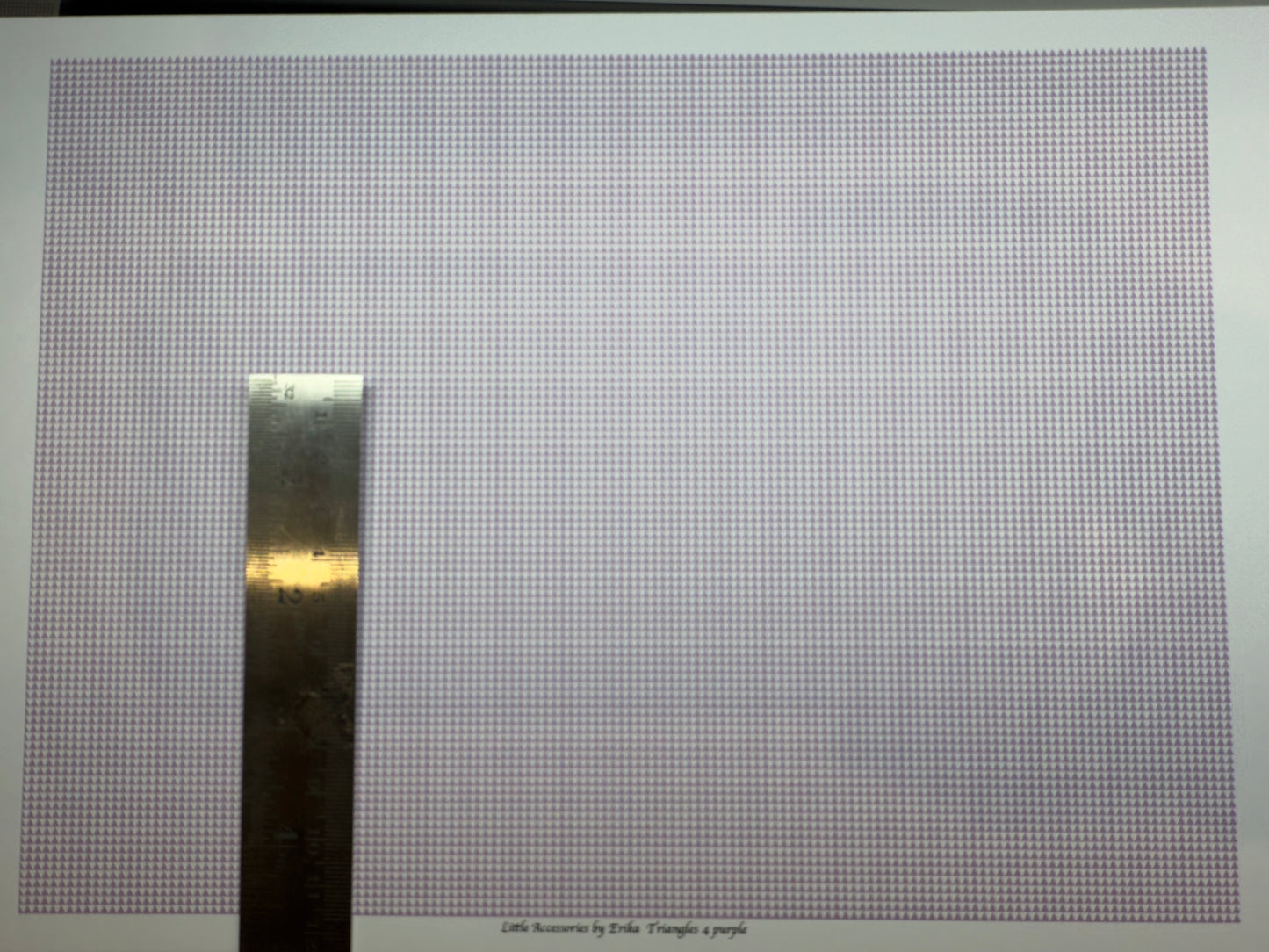 Wallpaper CONTRASTY Triangles Purple. 1/48th scale