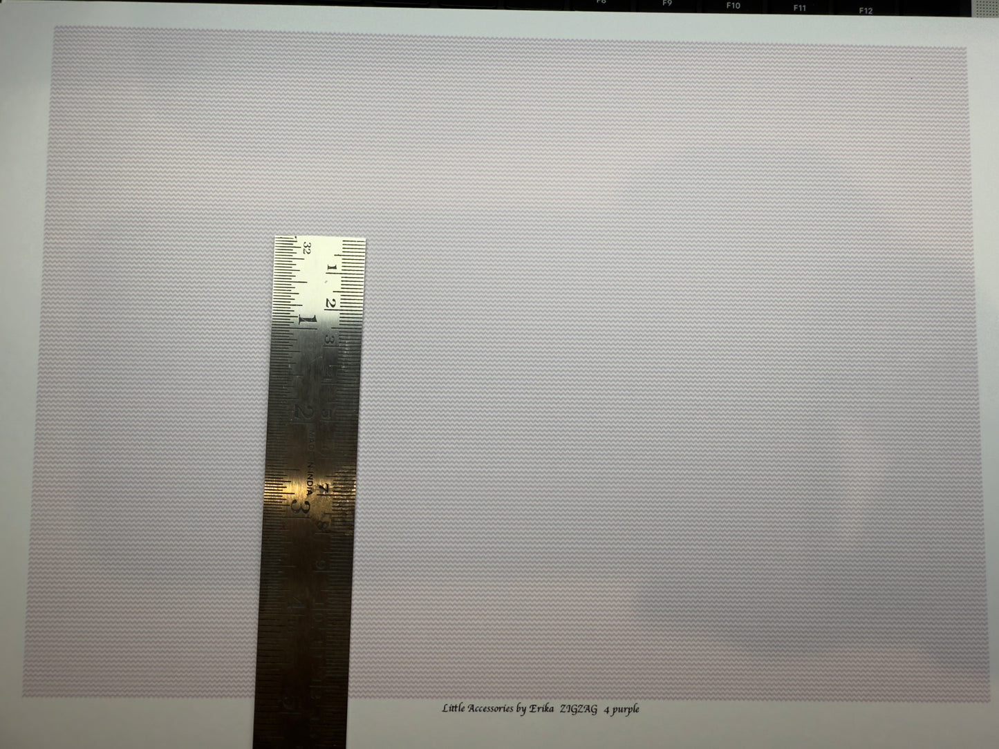 Wallpaper CONTRAST zigzag purple