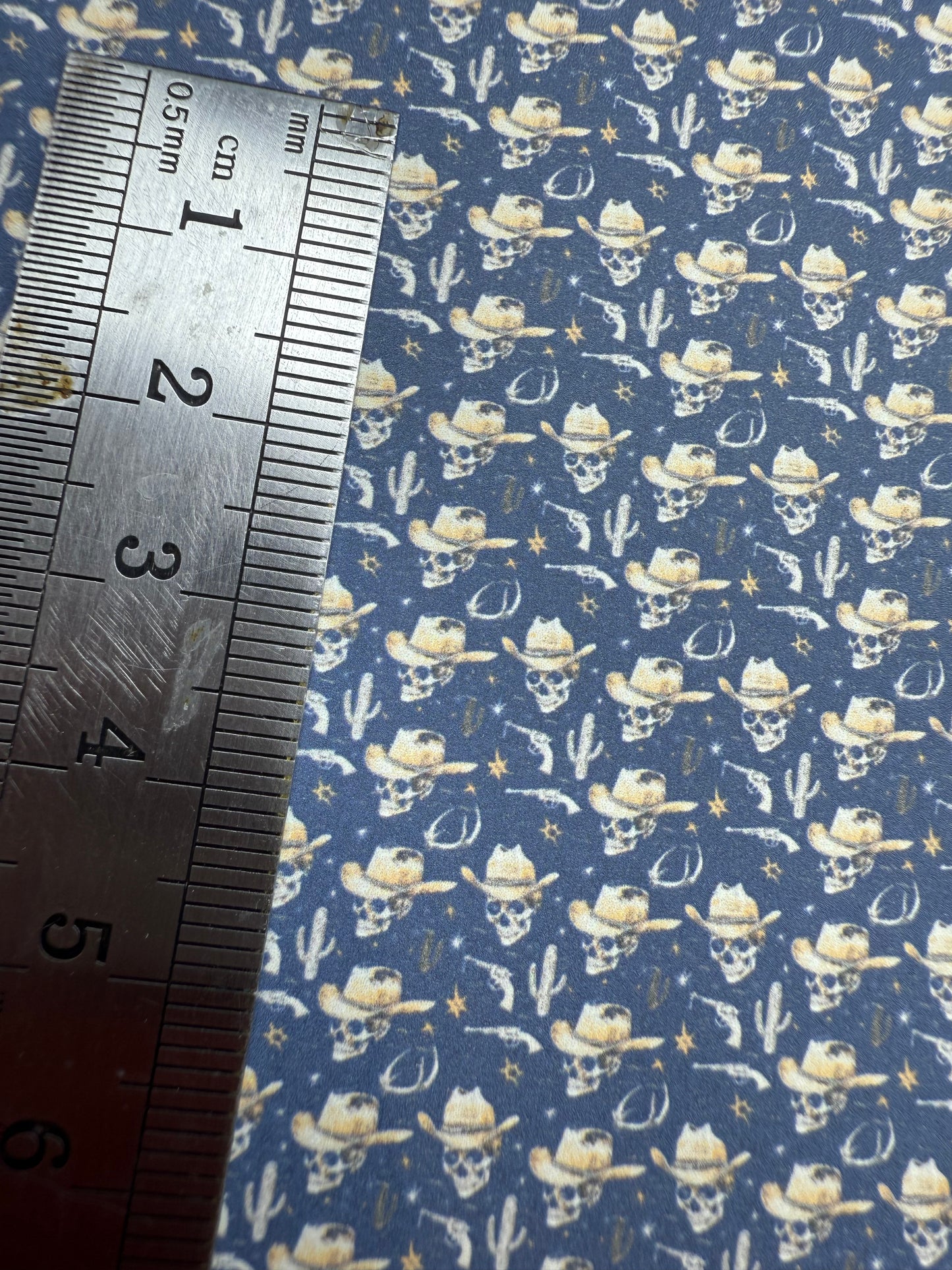 FABRIC Wild West skeleton in stetson 1/48th scale