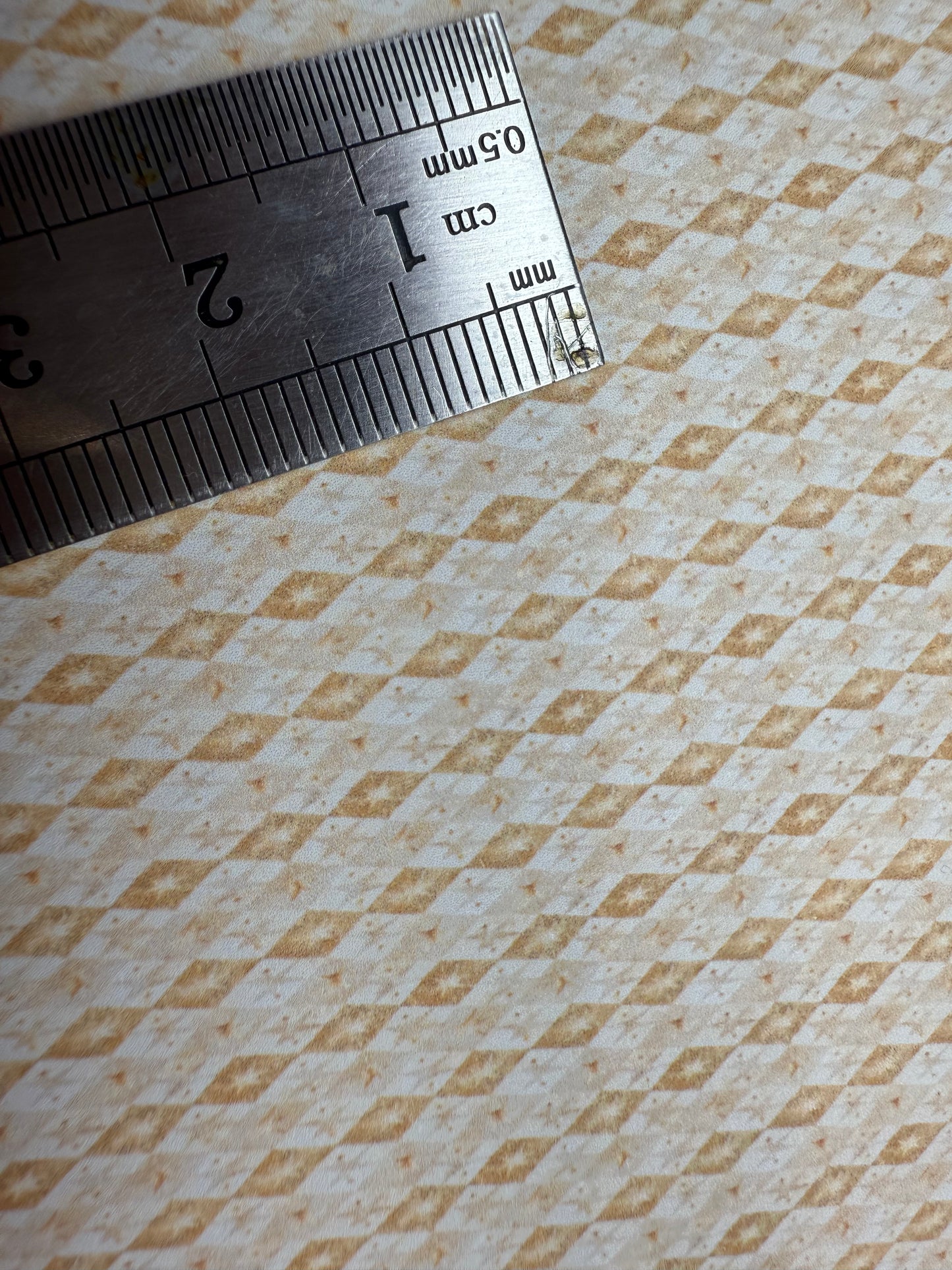 Wallpaper CIRCUS. cream diamonds. 1/48th scale