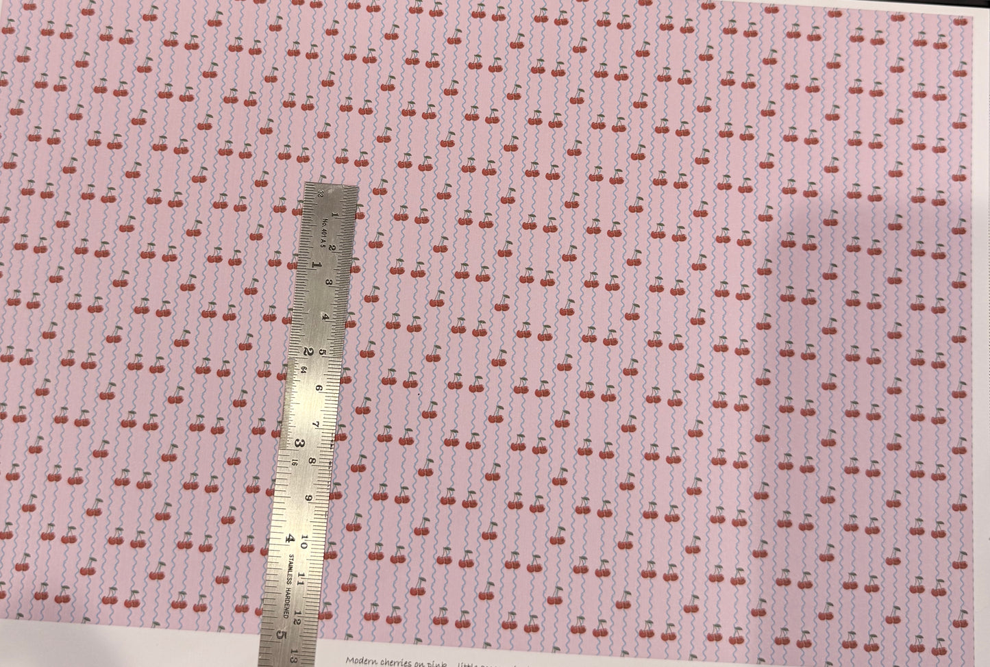 MODERN CHERRIES ON PINK 1/48