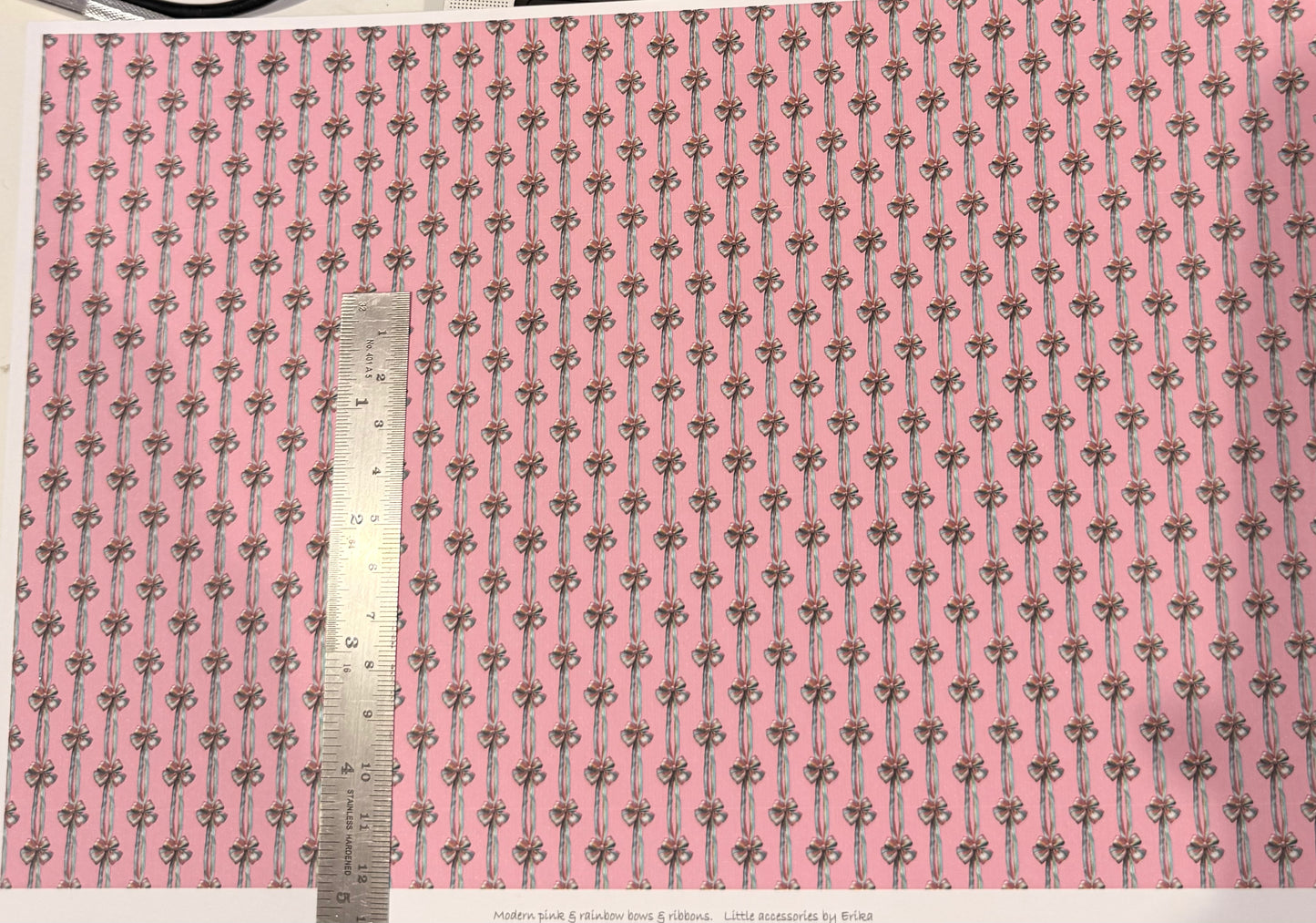 MODERN PINK & RAINBOW BOWS 148