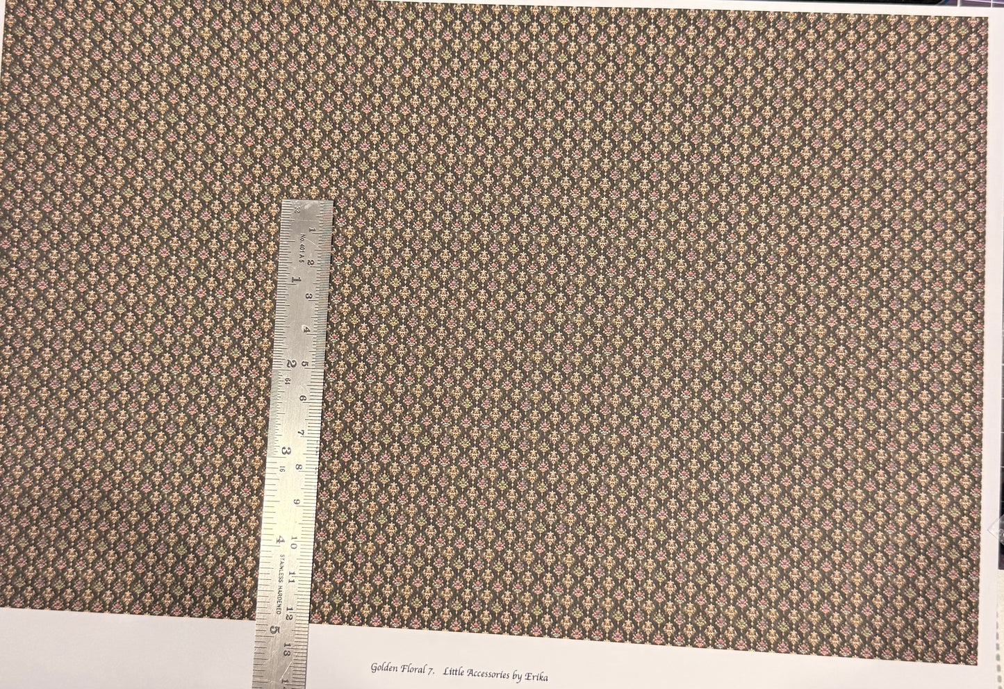 Wallpaper Victorian golden floral 7