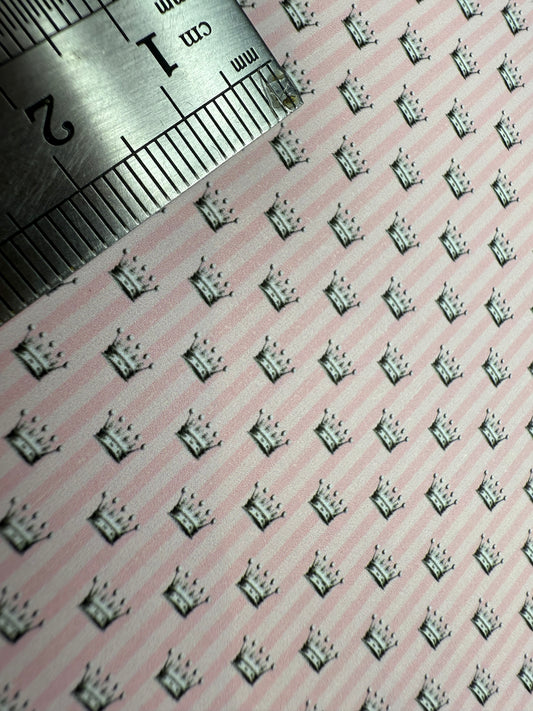 FABRIC FRENCH Pink crowns. 1/48th scale