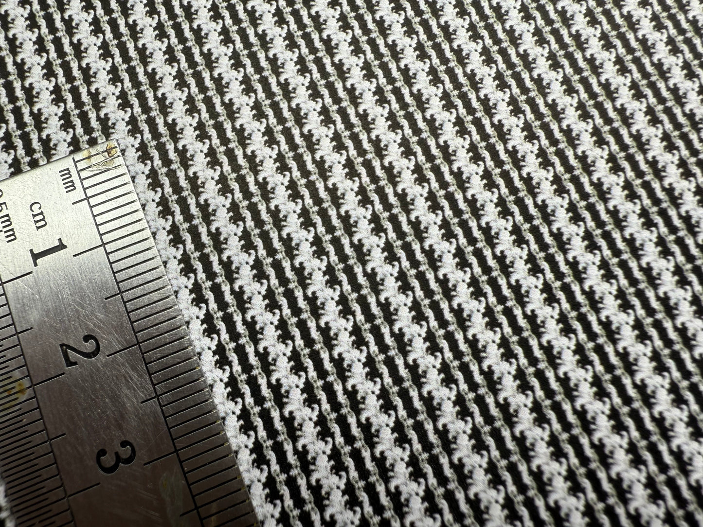 Wallpaper. Victorian. Black & white stripes