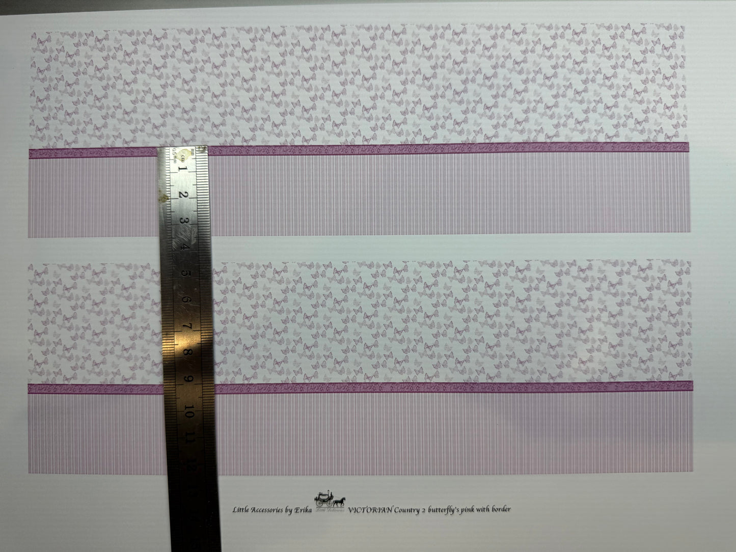 Wallpaper Victorian. pink butterfly's & border