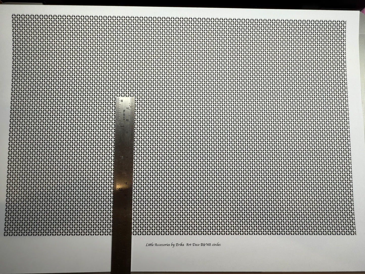 Wallpaper Art Deco B&W 8 circles