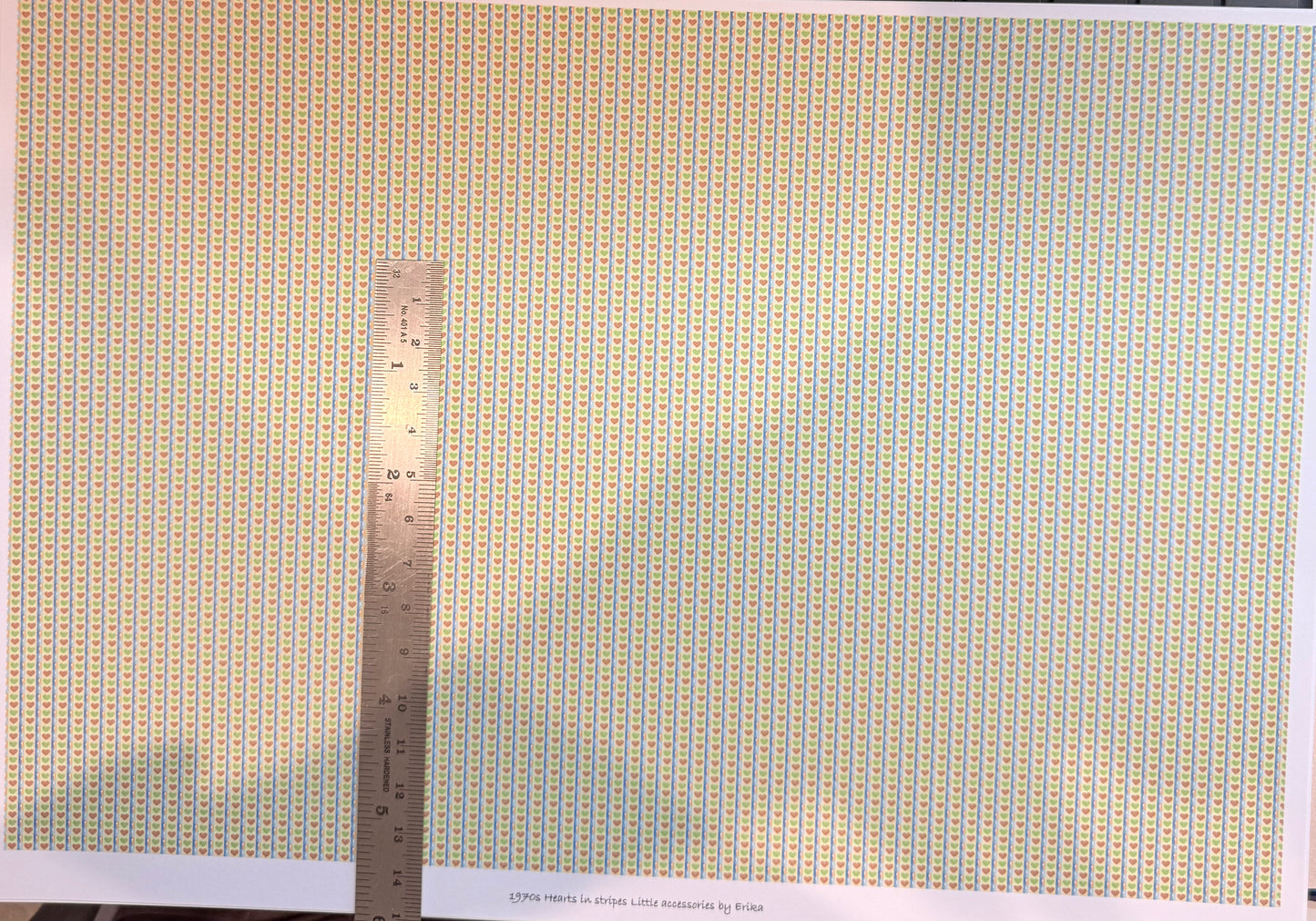 Wallpaper 1970s Hearts in stripes 1/48