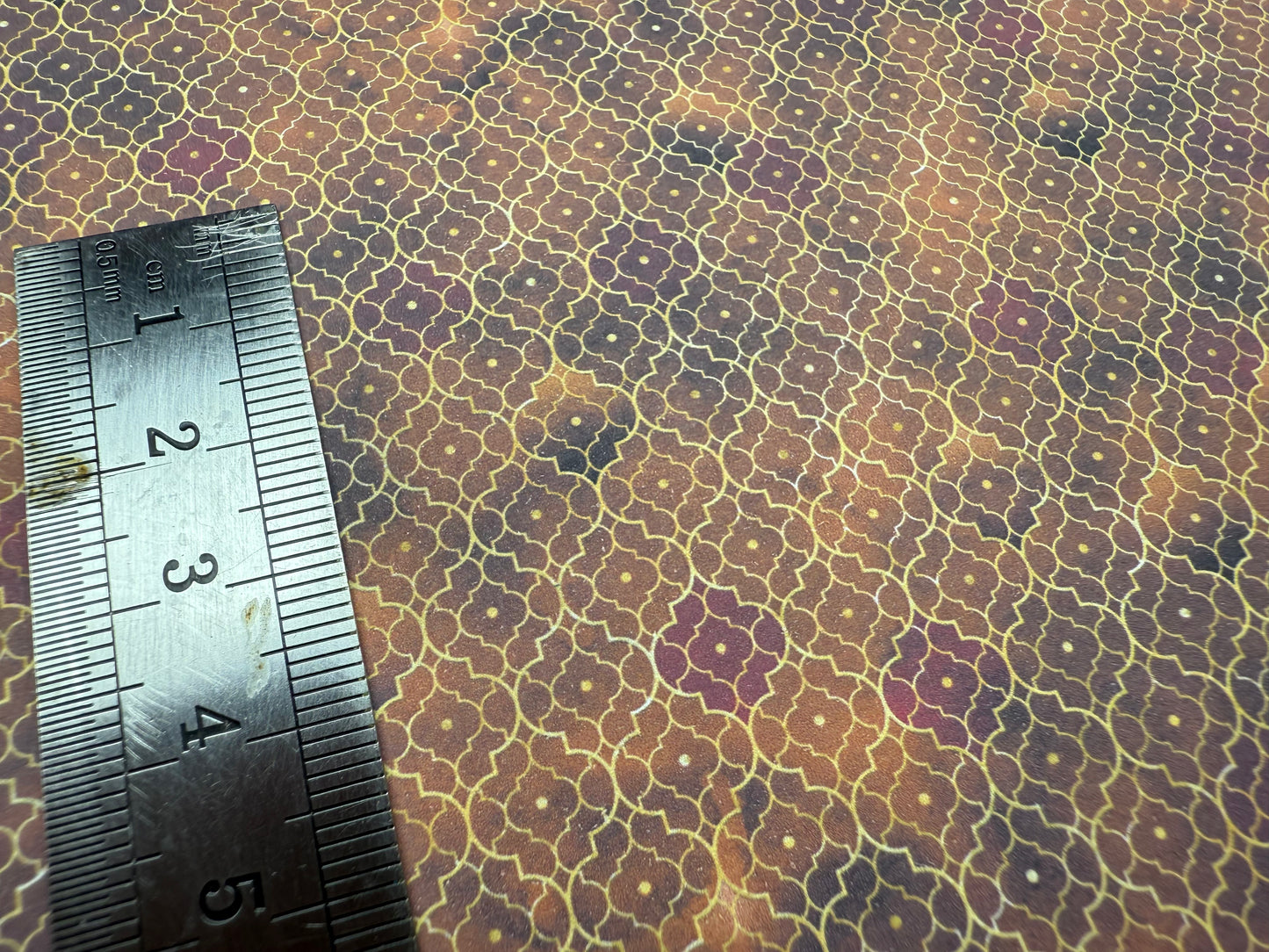 Wallpaper. Arabesque golden brown 12