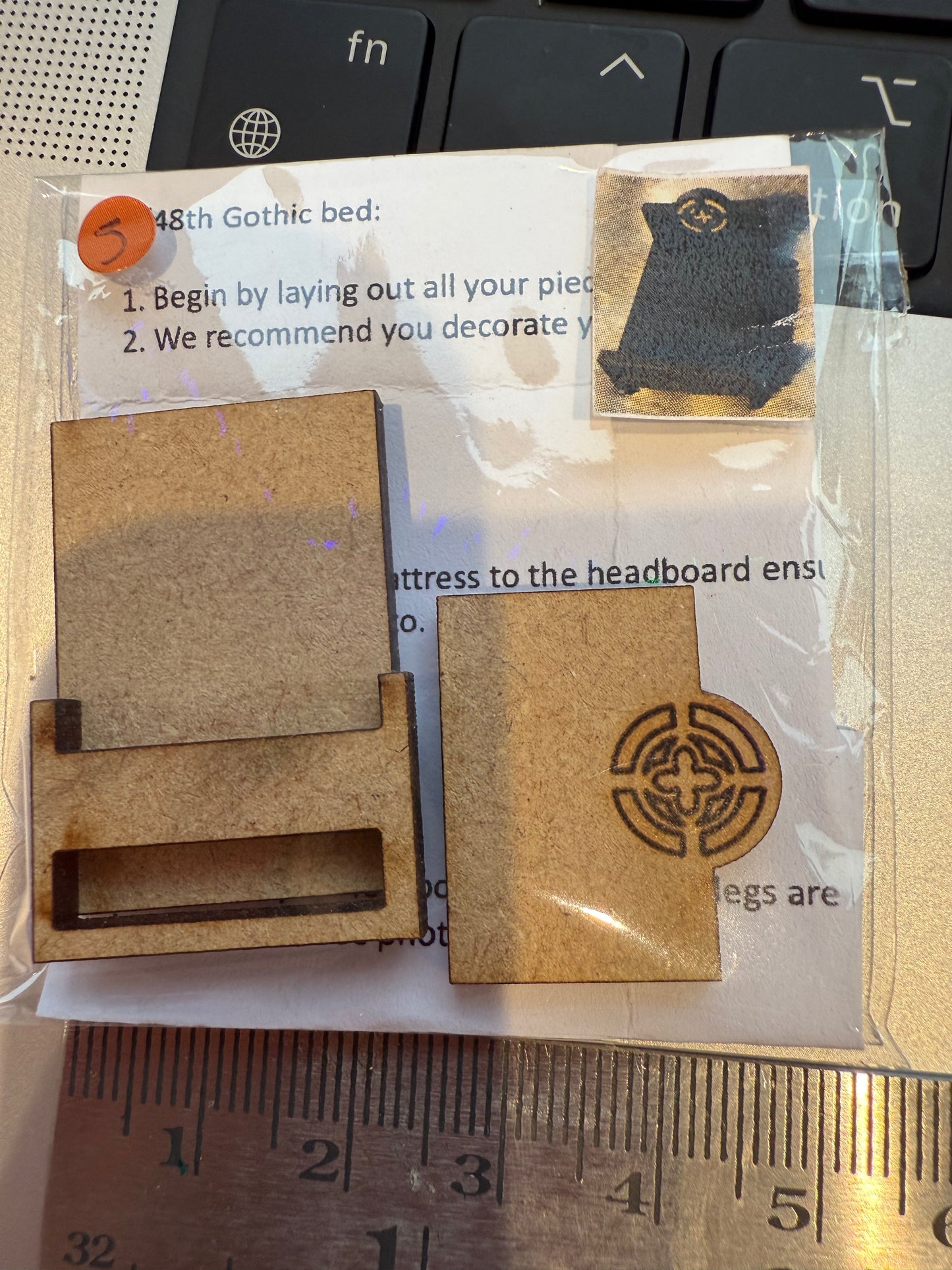 Gothic bed 1/48th scale KIT