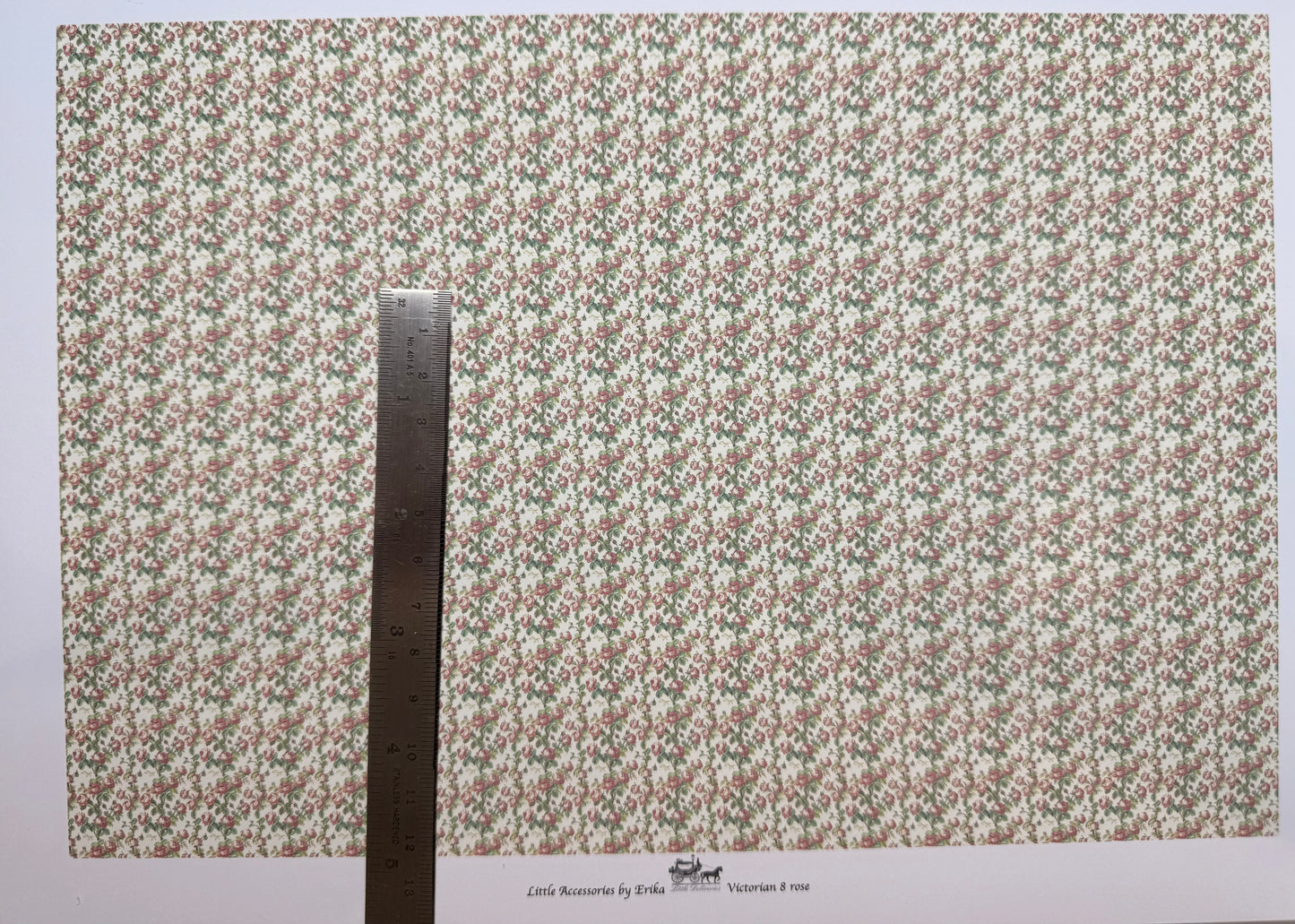 Wallpaper victorian wavy roses 8 1/48 scale