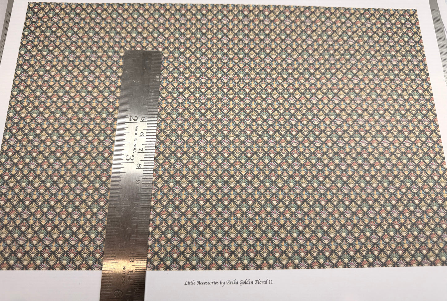 Wallpaper. Victorian Golden Floral 11