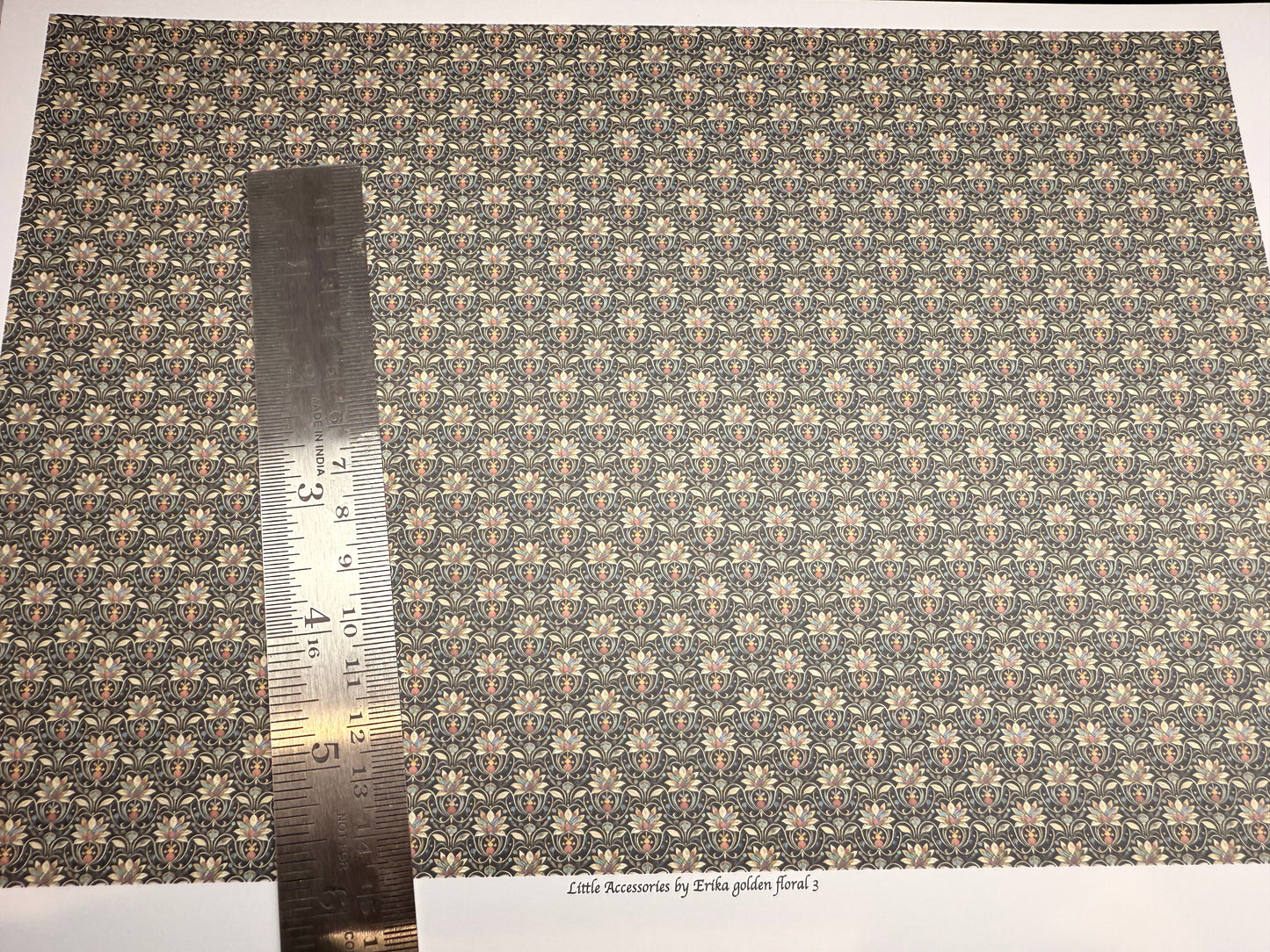 Wallpaper. Victorian golden floral 3