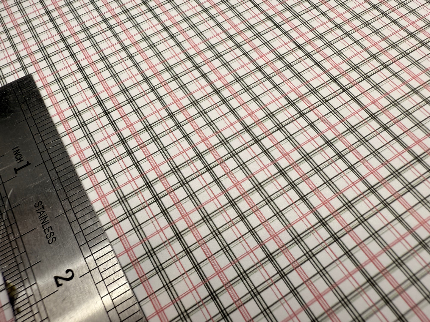 Wallpaper. TARTAN pale, red & green