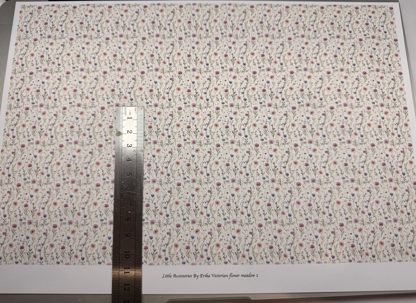 Wallpaper VICTORIAN flower meadow 2