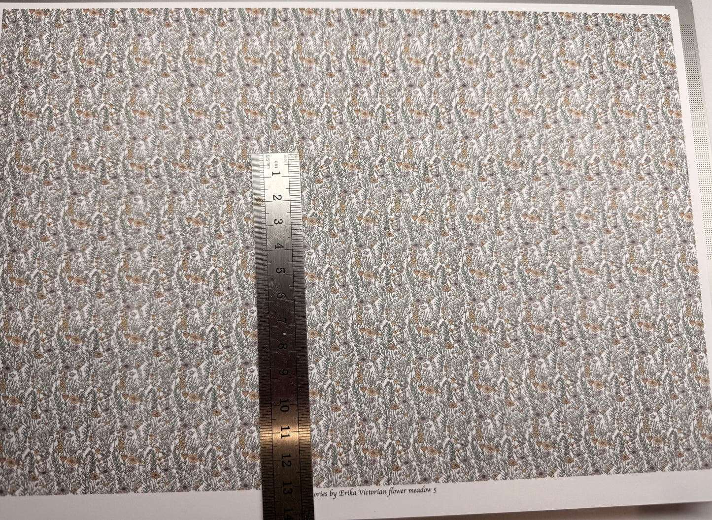 Wallpaper Victorian flower meadow 5