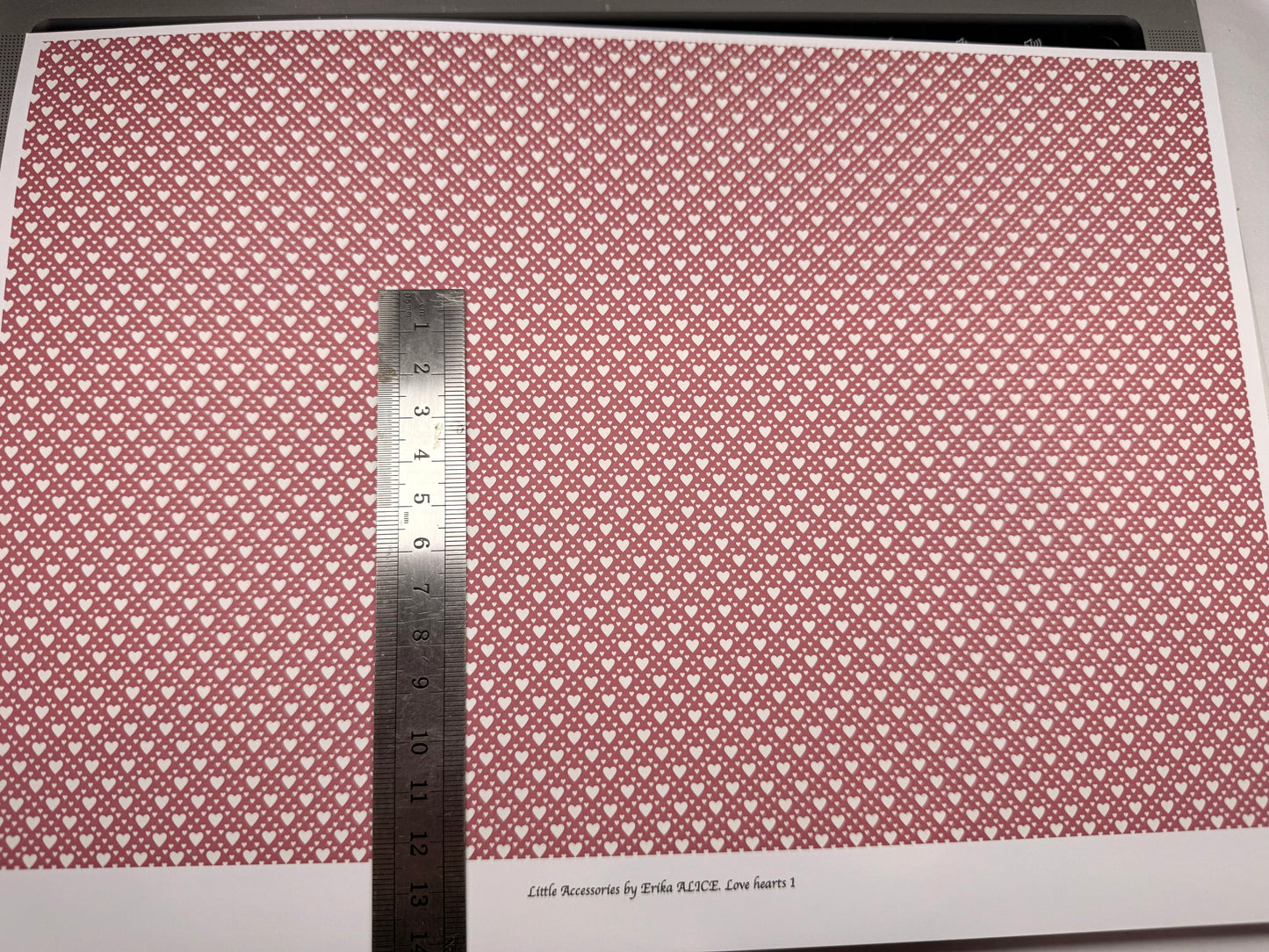 wallpaper ALICE love hearts 1 1/48th scale