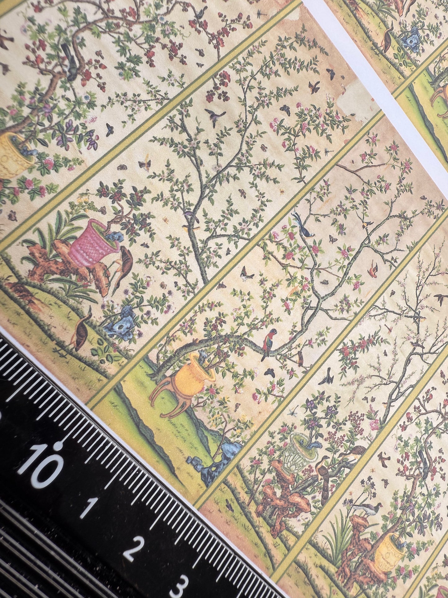 Wallpaper. Chinoiserie Panels Golden 1/48th scale