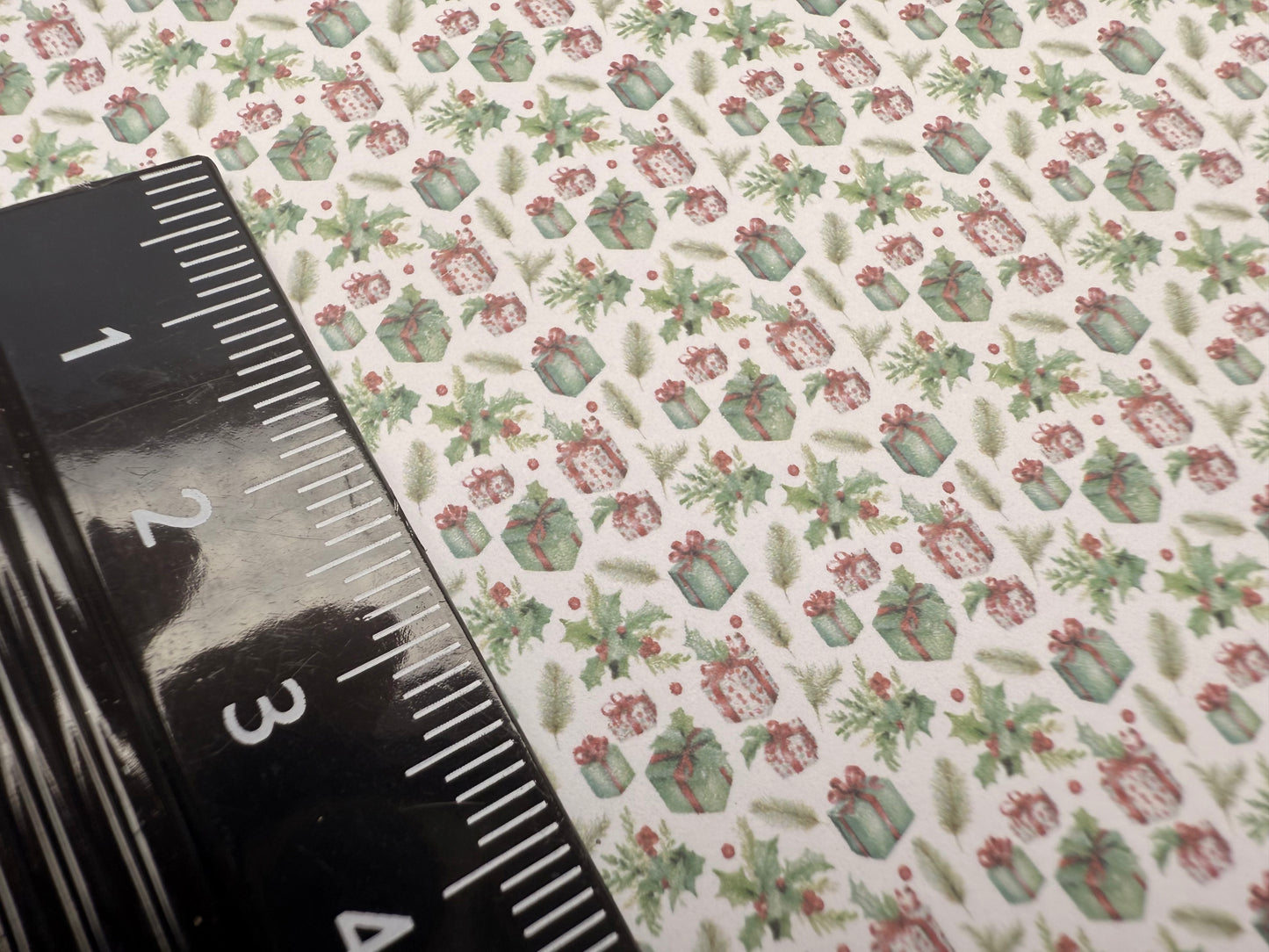 Wallpaper Christmas holly & presents 1/48th scale