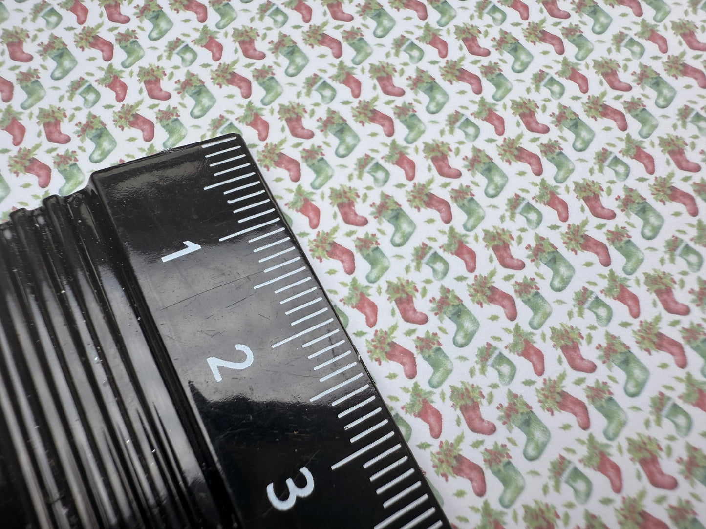 Wallpaper Christmas red & green stockings