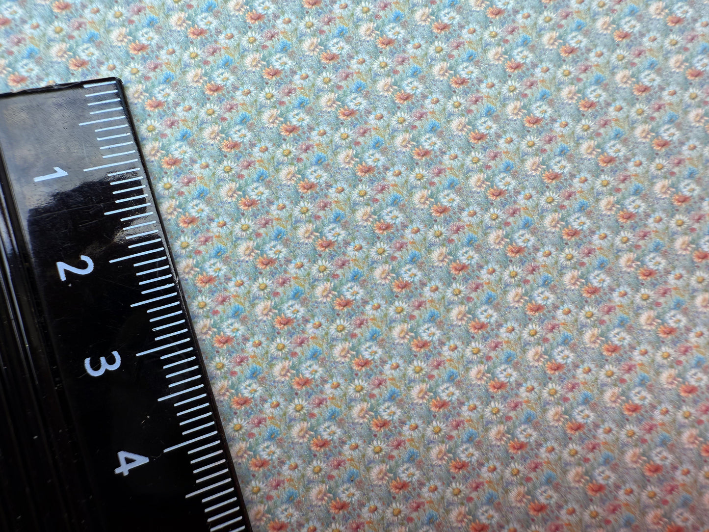 Wallpaper VICTORIAN dasies 1