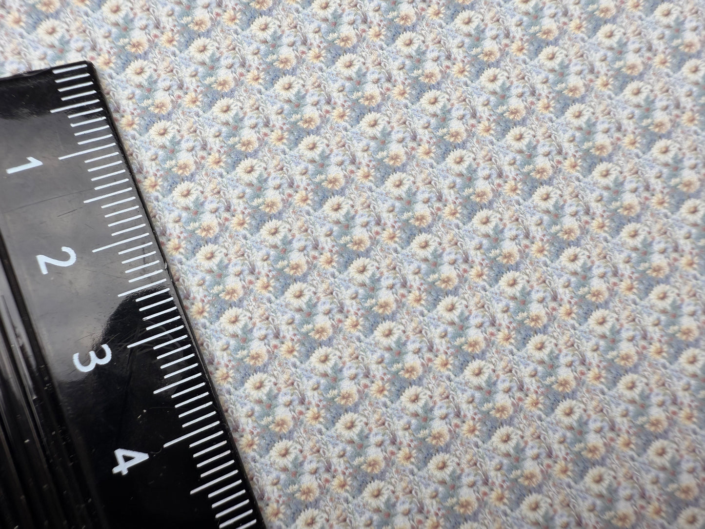 Wallpaper VICTORIAN Rustic dasies 2