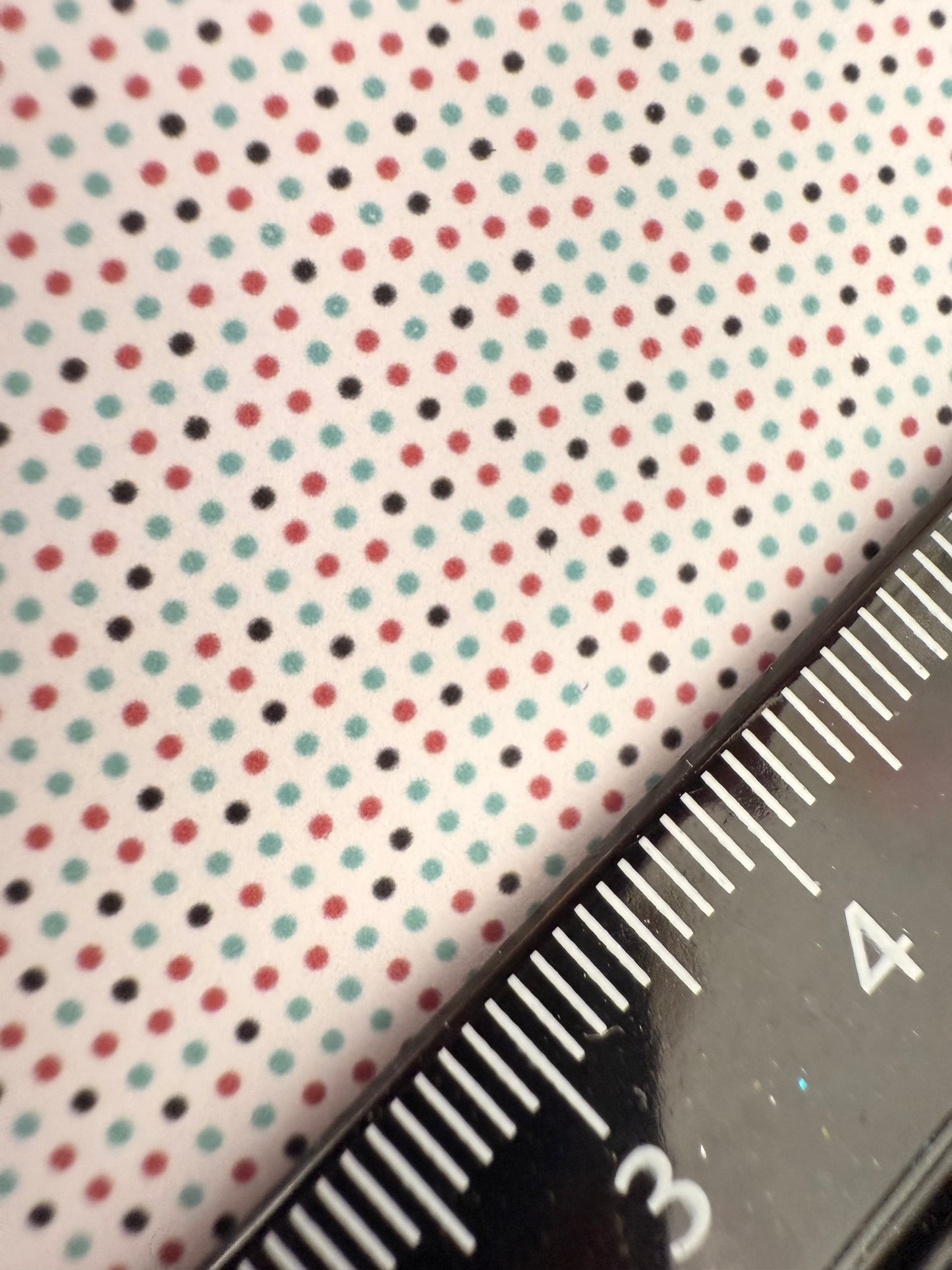 wallpaper contrast polka dots red & green