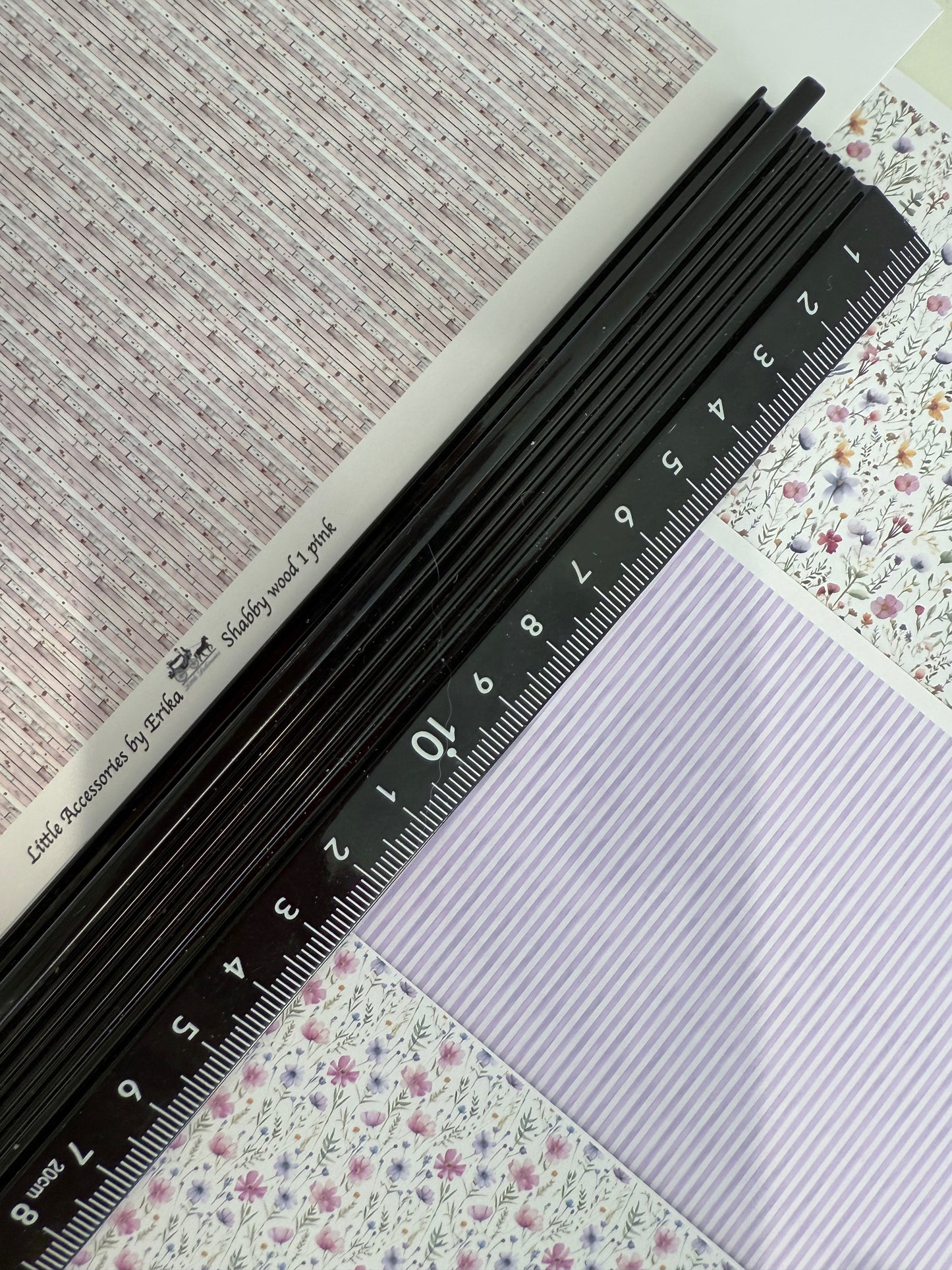 PACK 18 VICTORIAN floral lilacs