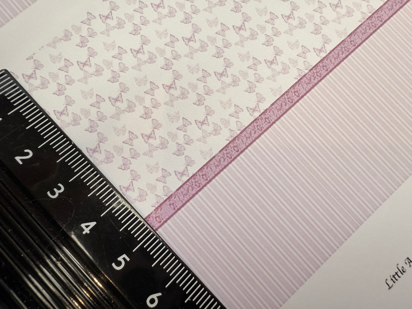 Wallpaper Victorian country 2 pink butterfly border