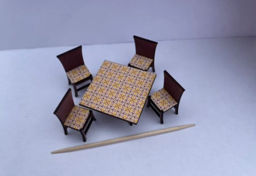 Nana's 1970s collection. DINING ROOM TABLE & CHAIRS. 1/48th scale kit