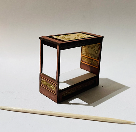 Decorative Collection SMALL (single) 4 POSTER BED with canopy. 1/48th scale kit