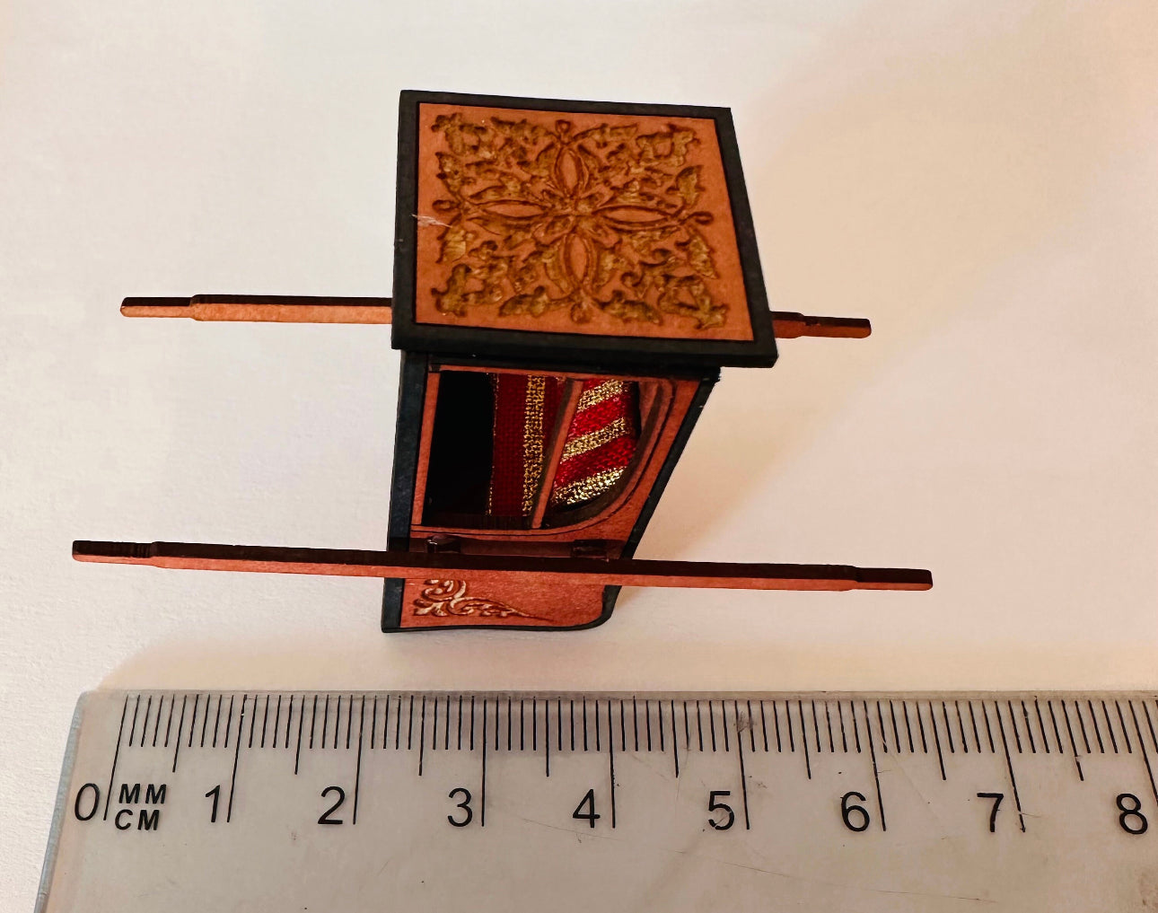 Royal Range. SEDAN CHAIR 1/48th scale kit