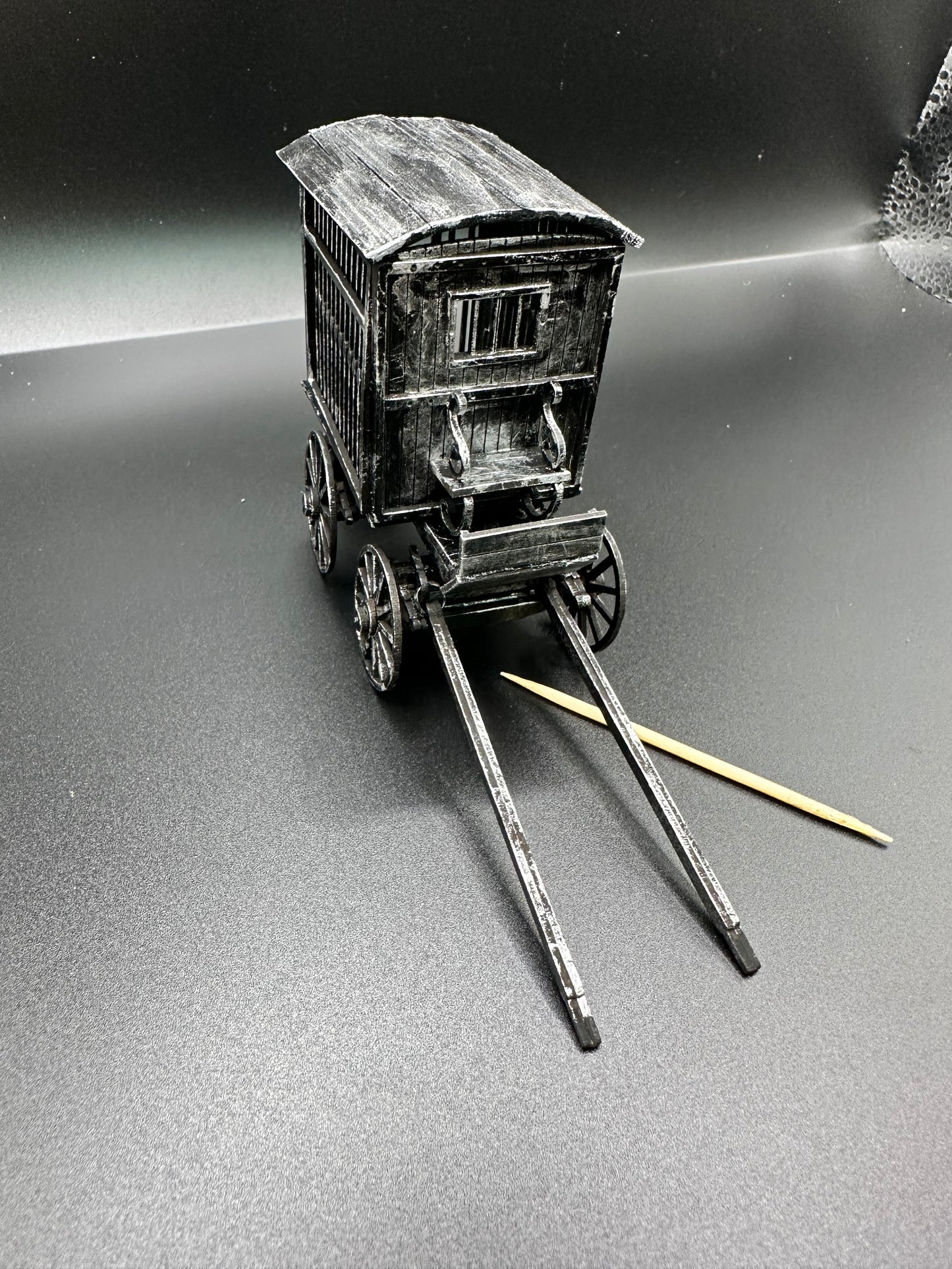 Punishment & persuasion/ Gothic. PRISON WAGON unpainted, 1/48th scale kit