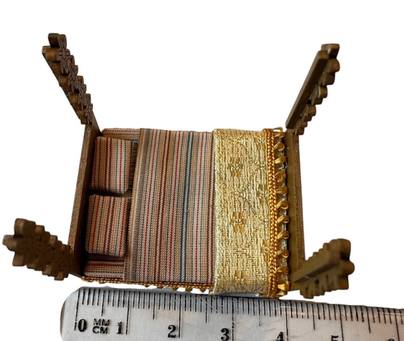 Princess collection. Bed. 1/48th scale KIT