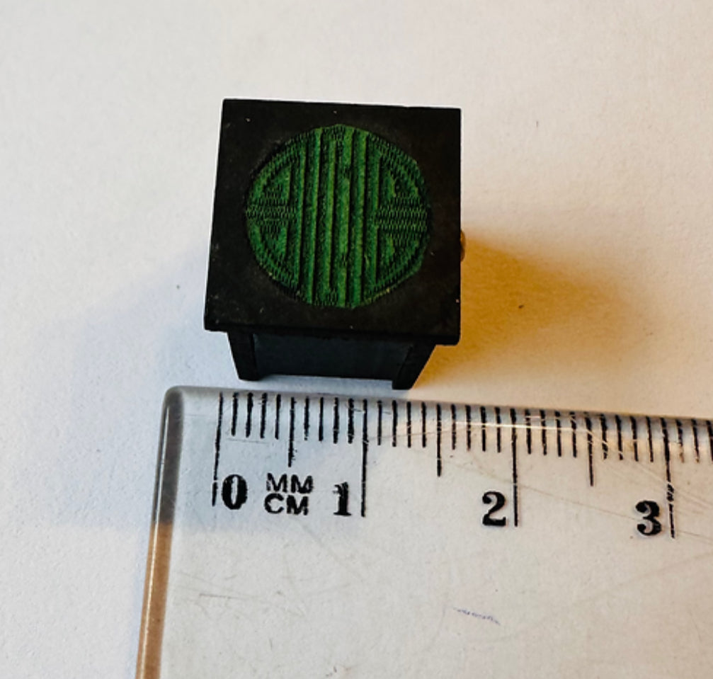 Chinese style bedside cabinets 1/48 scale KIT