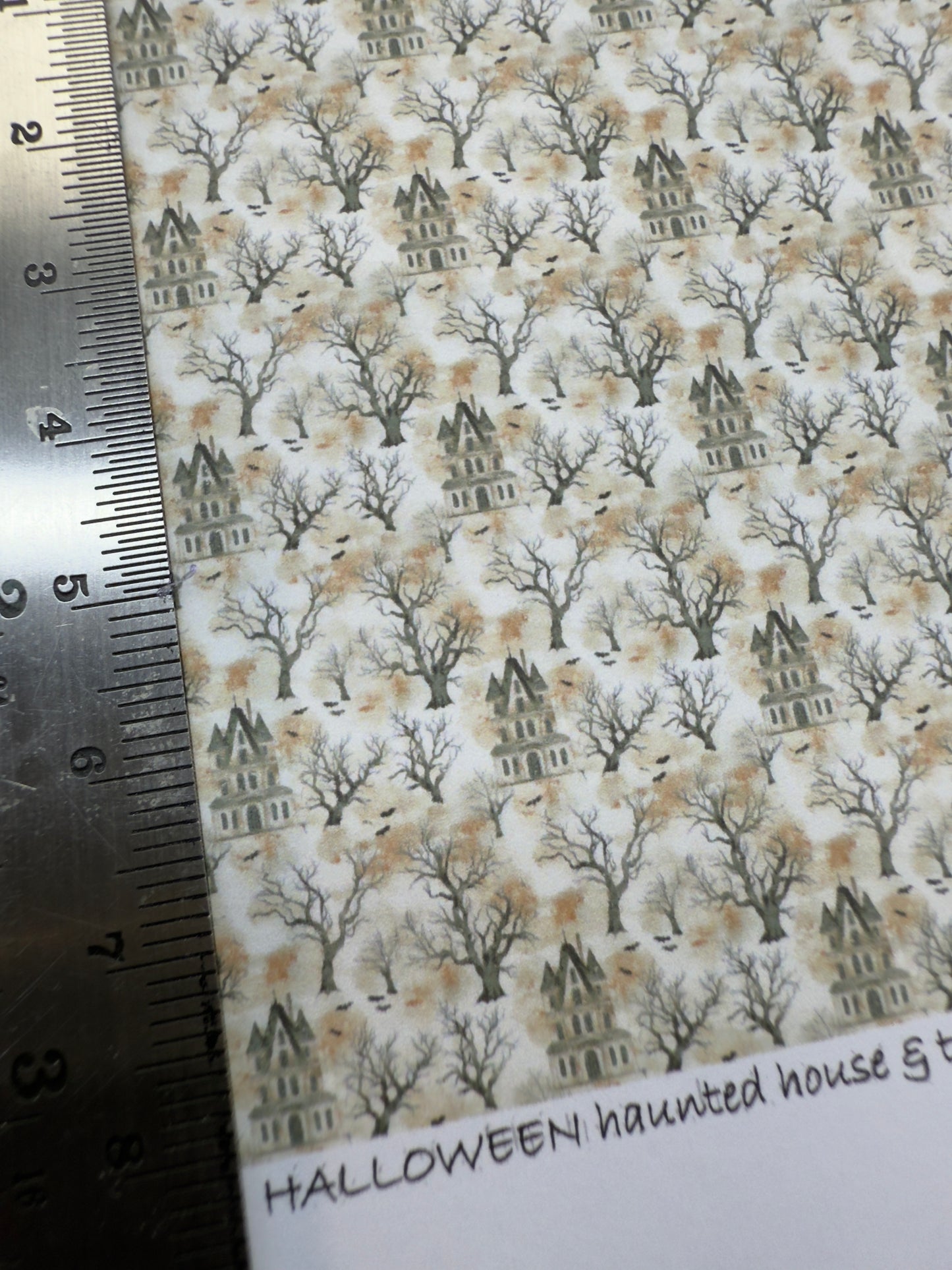 FABRIC Halloween haunted house & trees 1/48