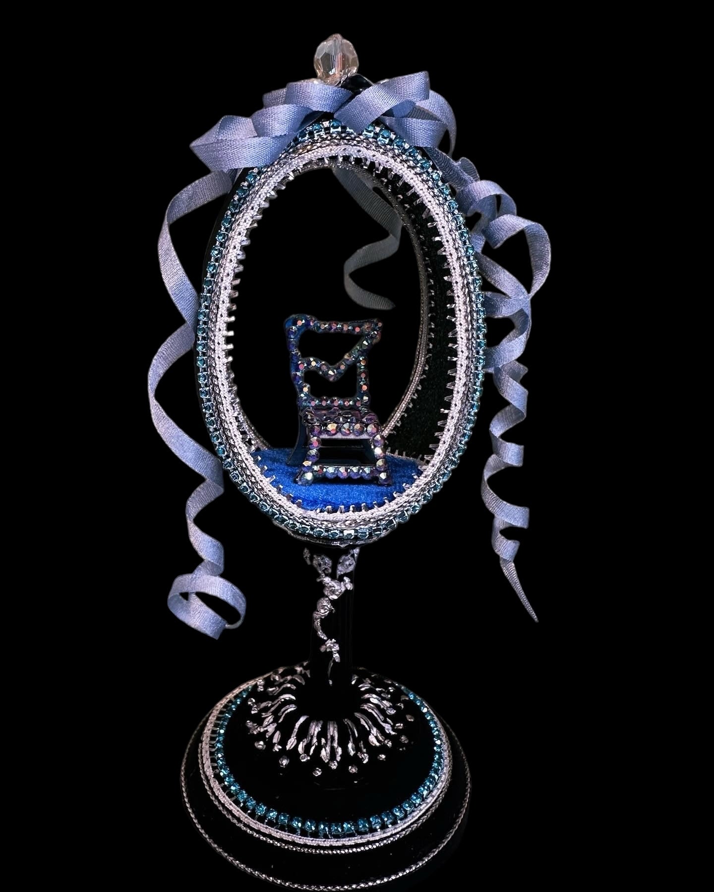 Wonky Wonderland crystal blue GOOSE egg