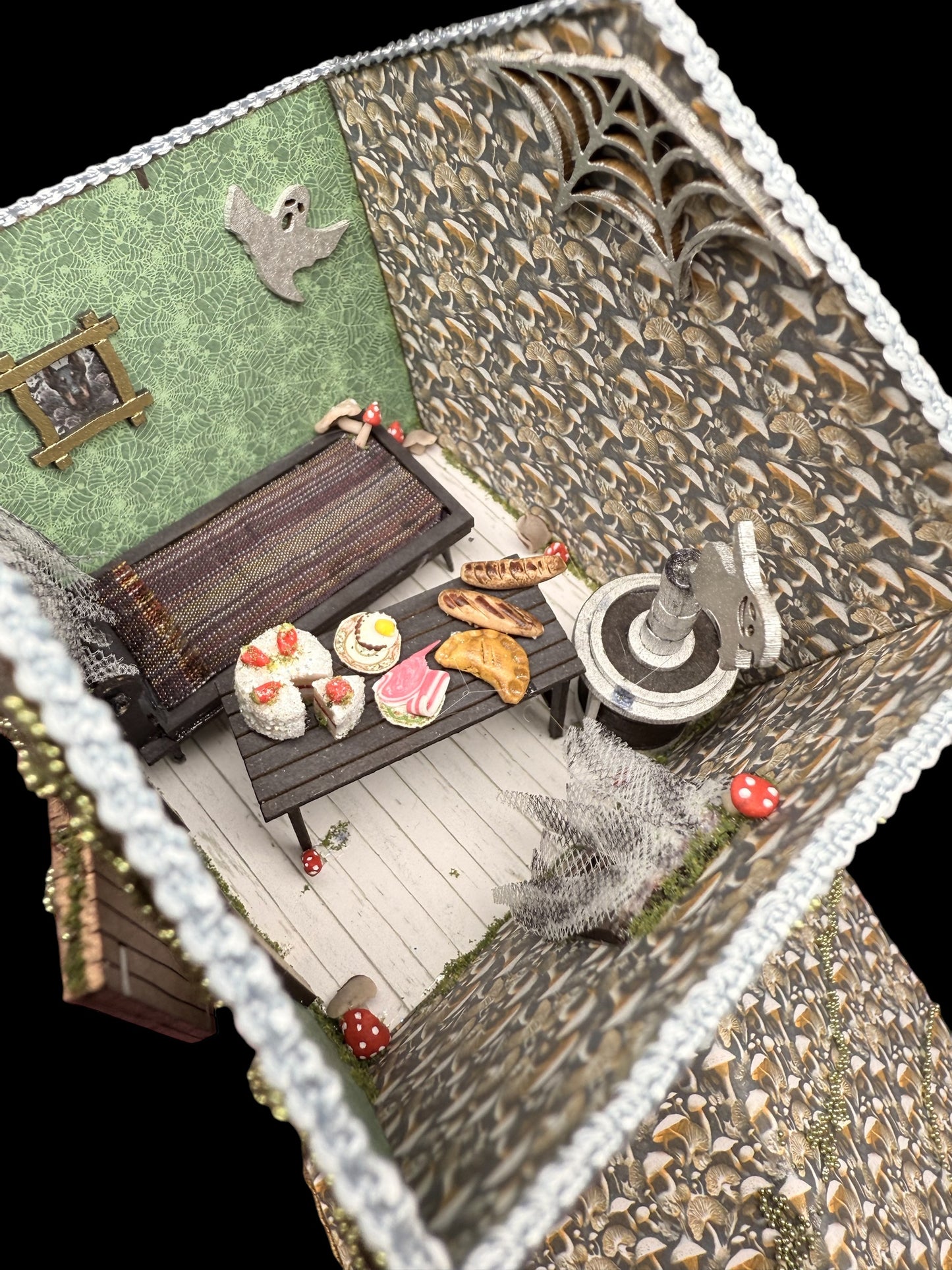 Baba-Yaga house KIT 1/48th scale