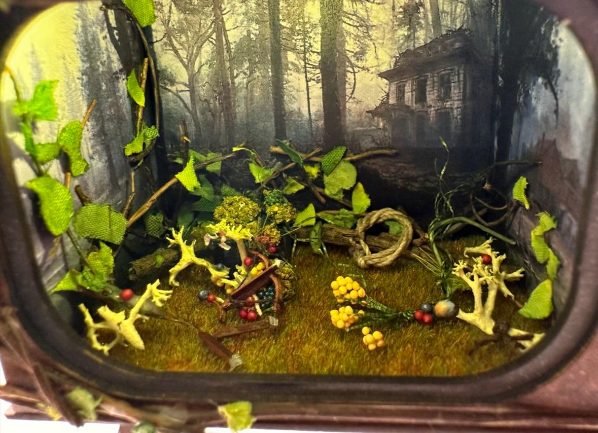 TV collection. SMALLER TV Roombox. 1/48th scale KIT.