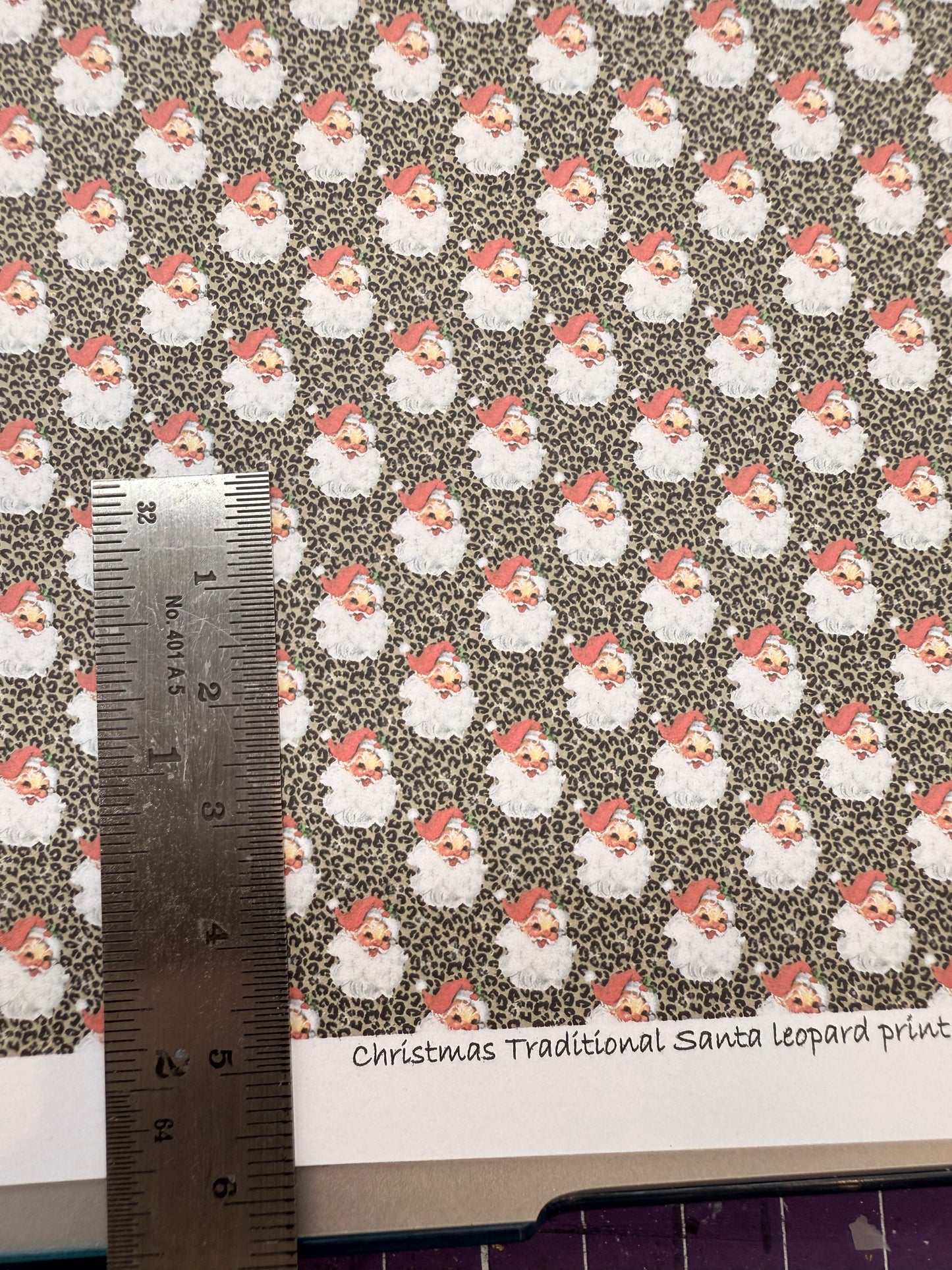 Wallpaper Christmas traditional santa leopard print 1/48