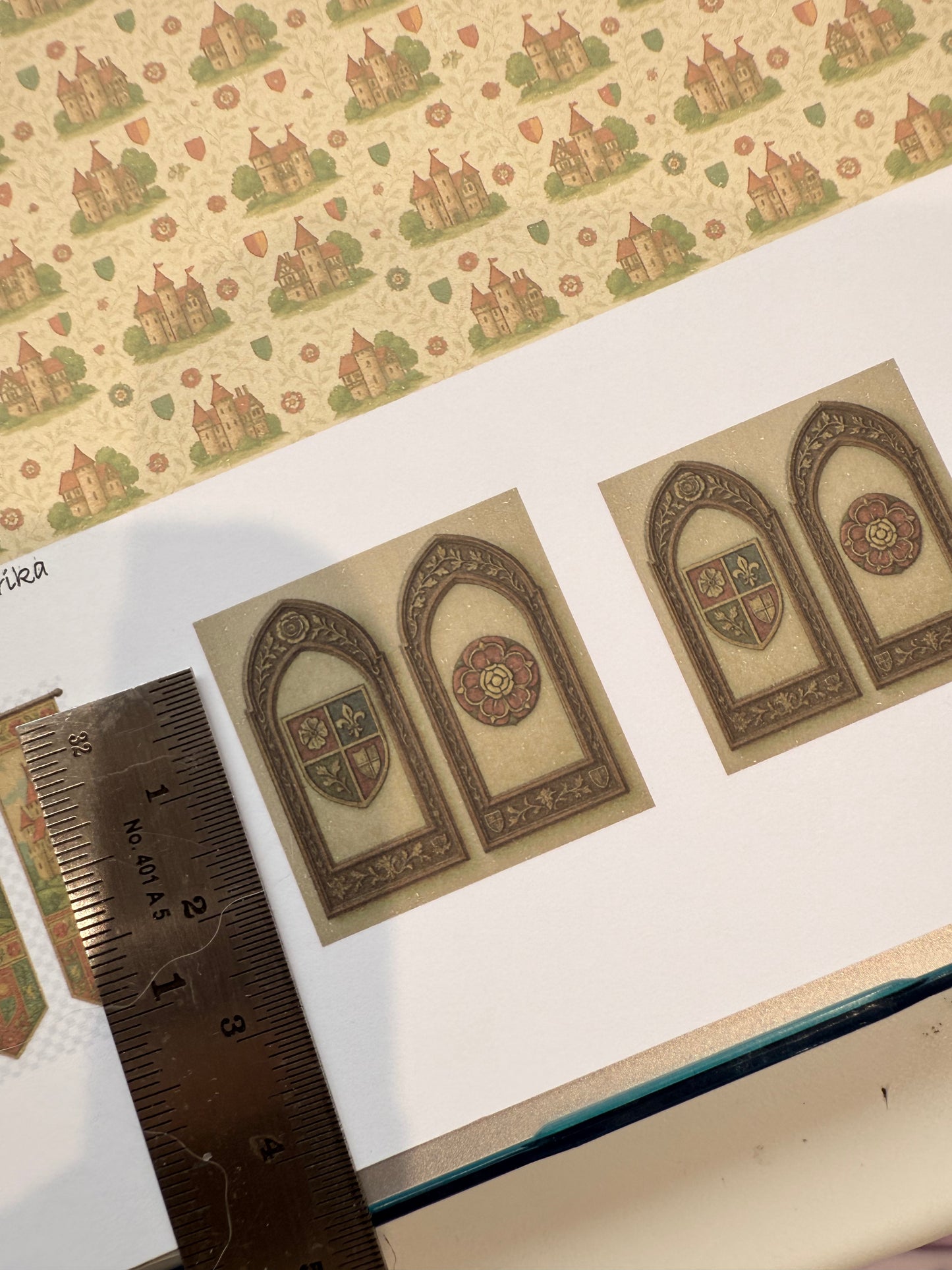 SET WALLPAPER Castles & tapestry set