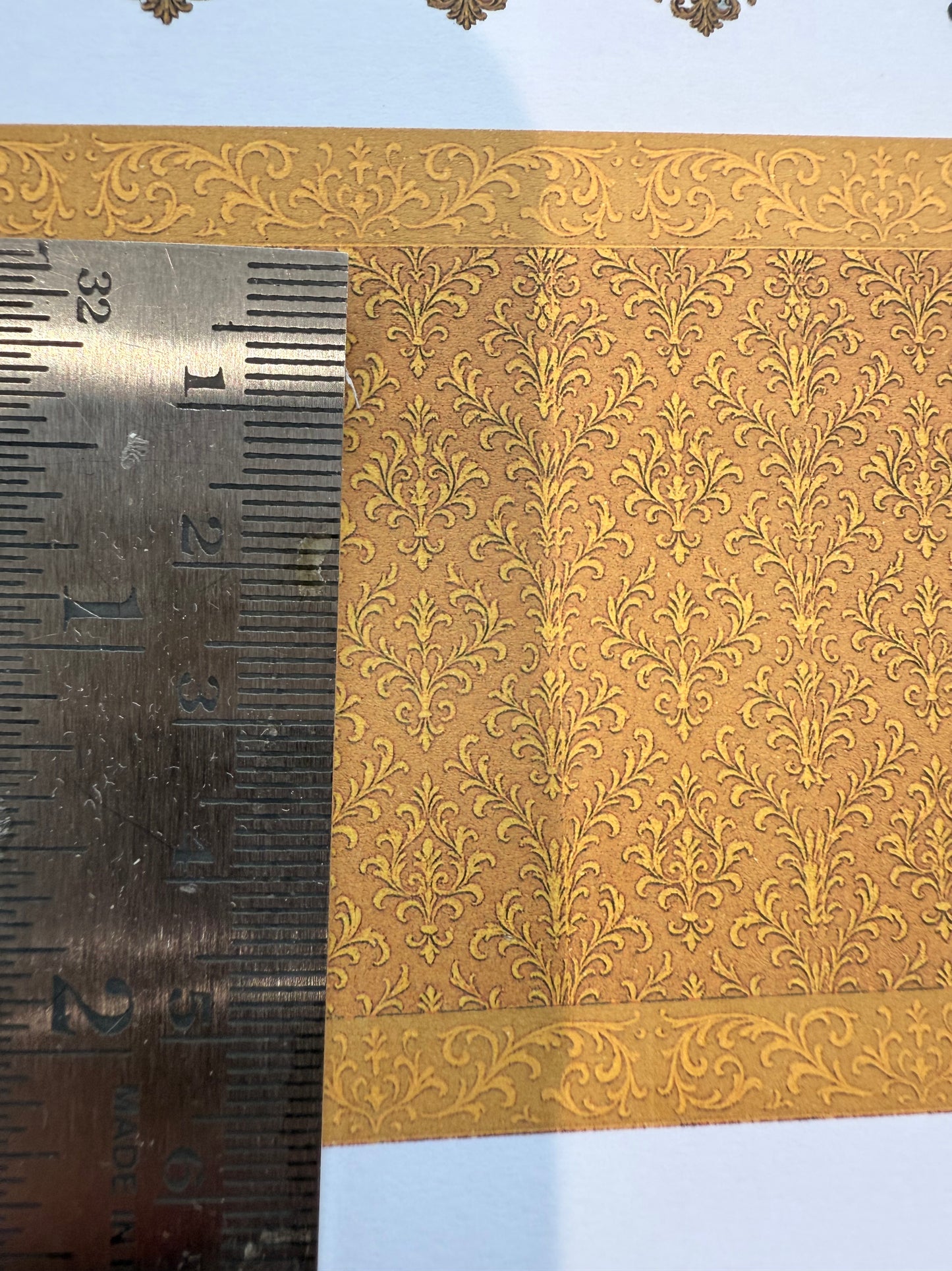 SET WALLPAPER Victorian gold