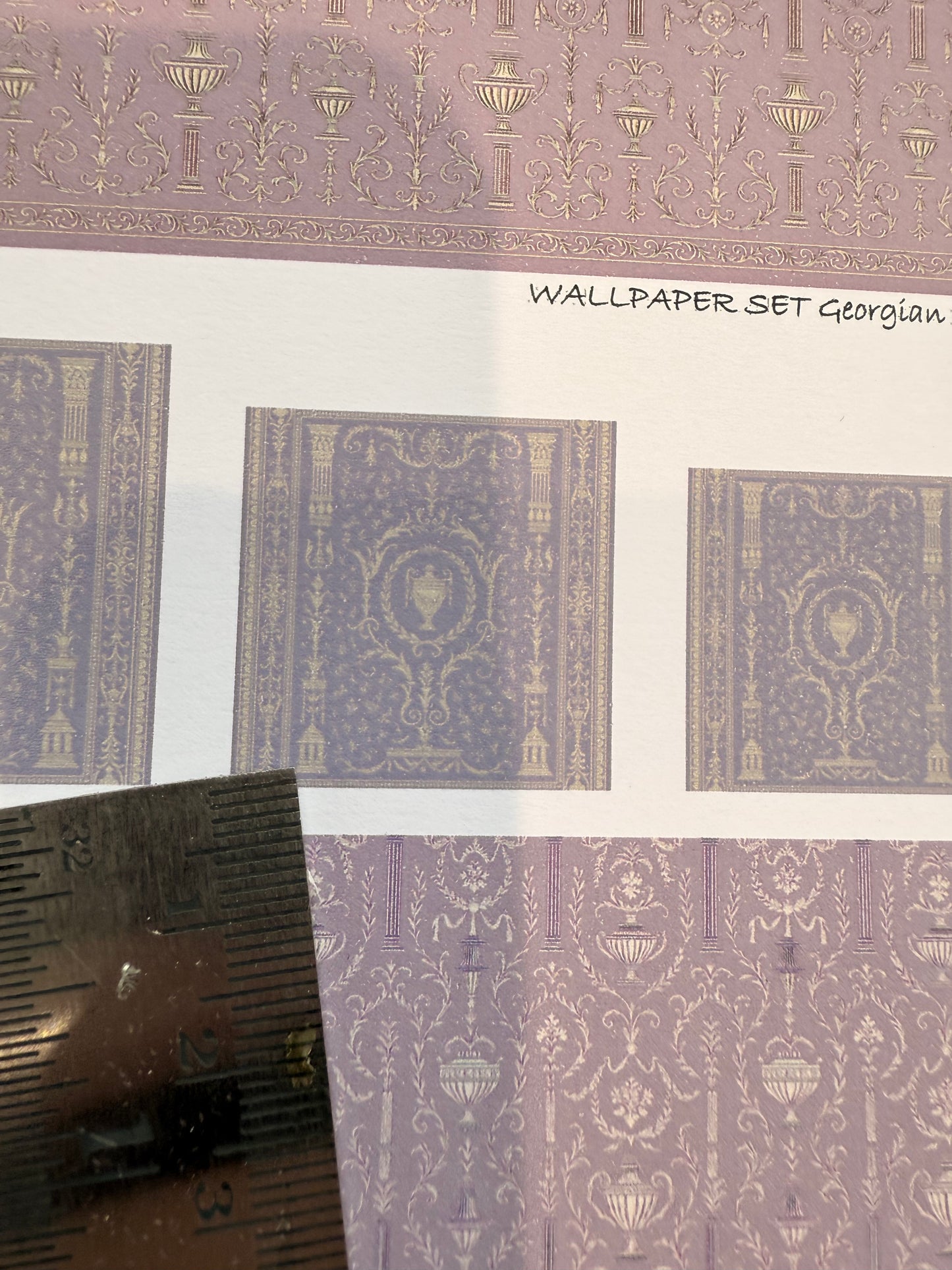 SET WALLPAPER - Georgian clover