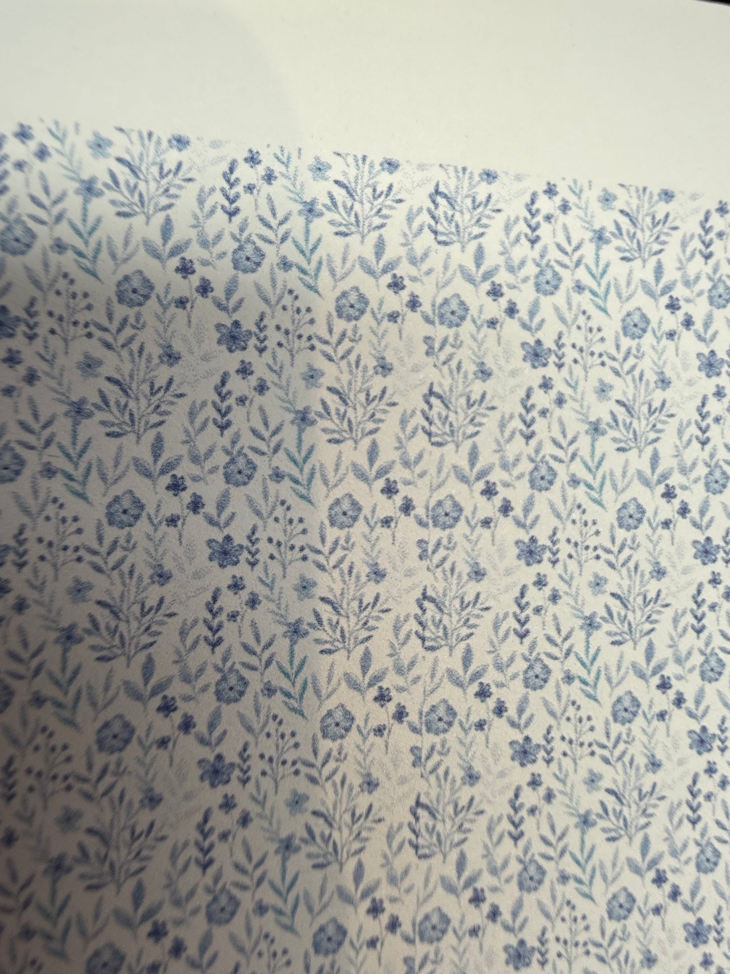 Wallpaper grannies bedroom, blue floral