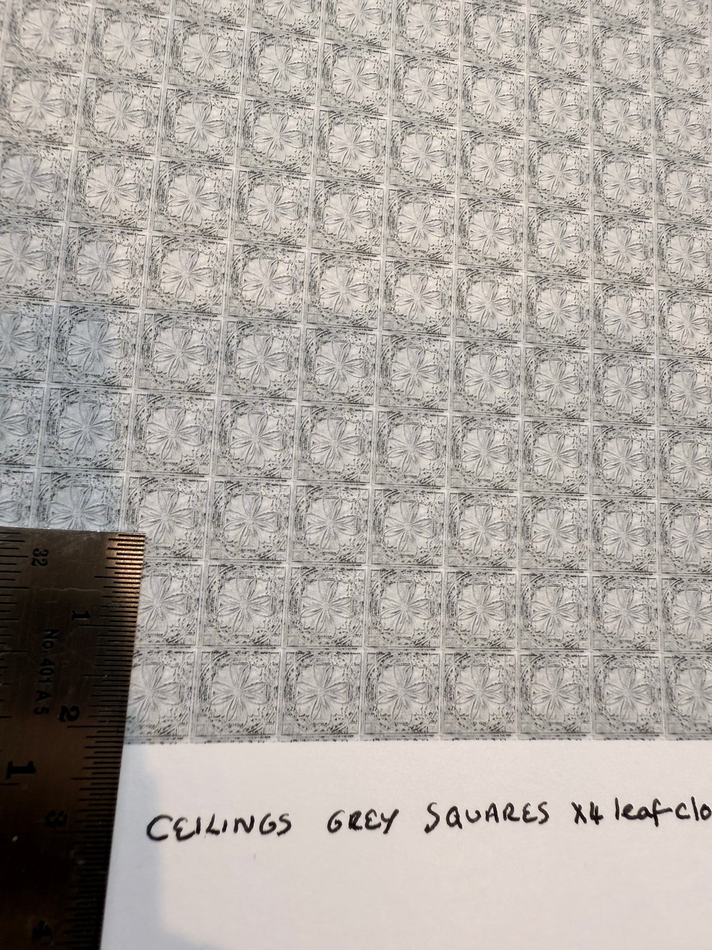 WALLPAPER CEILING GREY SQUARES X4 LEAF CLOVER